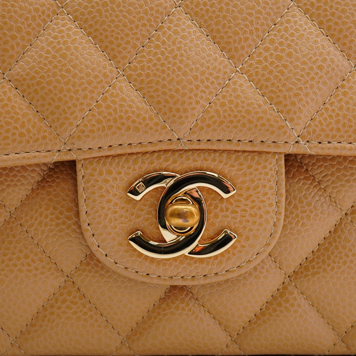 LUXURY PROMISE VINTAGE CHANEL CLASSIC FLAP MEDIUM CHAIN SHOULDER BAG BEIGE CAVIAR SKIN GOLD HARDWARE 90343003