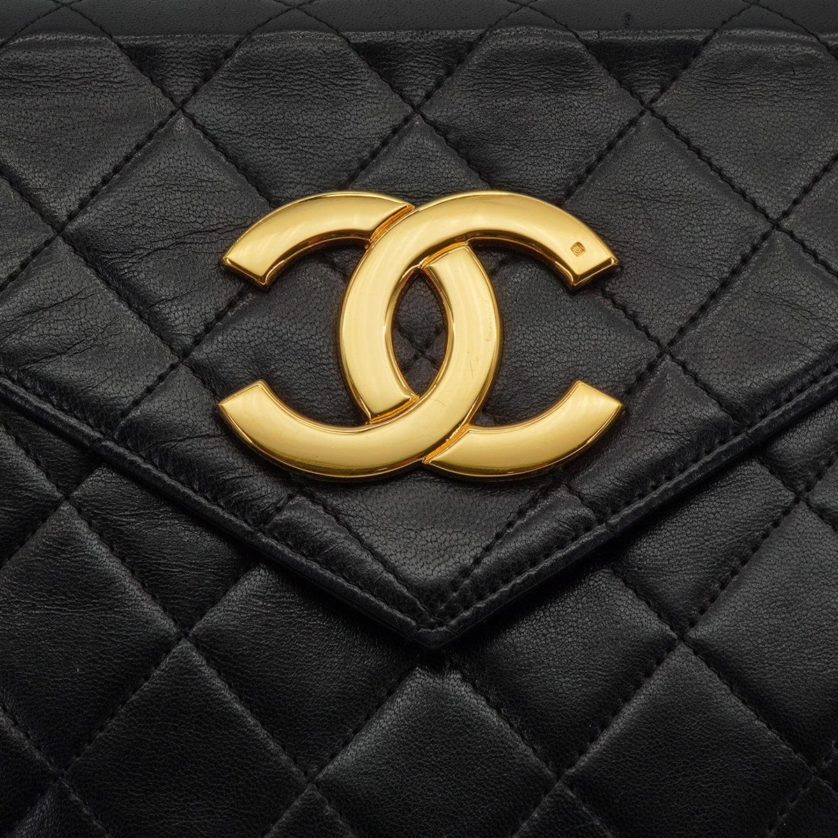 LUXURY PROMISE VINTAGE CHANEL LETTER FLAP MATELASSE BIG COCO CHAIN SHOULDER BAG BLACK LAMB SKIN GOLD HARDWARE 90339944