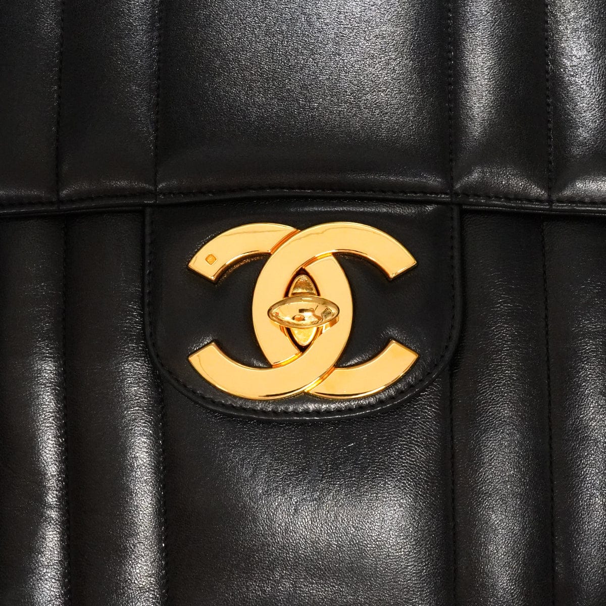 LUXURY PROMISE VINTAGE CHANEL MADEMOISELLE CHAIN SHOULDER BAG BLACK LAMB SKIN GOLD HARDWARE 90341916
