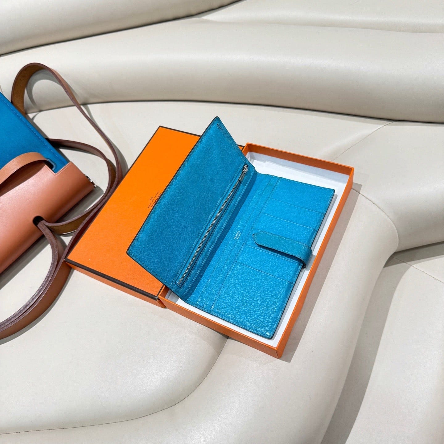 Hermès Premium Leather Bifold Wallet - Blue