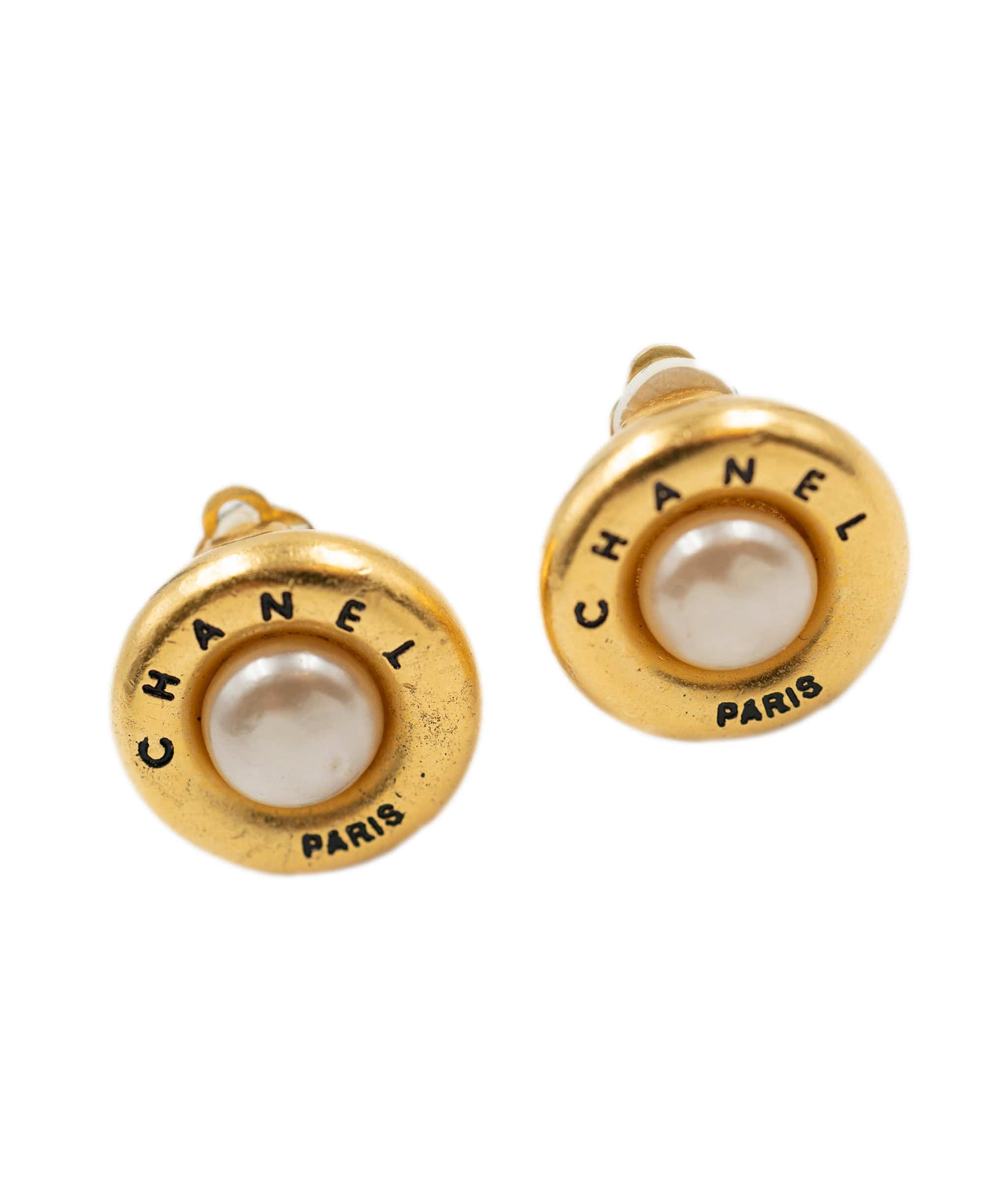 LuxuryPromise Chanel Gold Clip on Earrings AAU7529