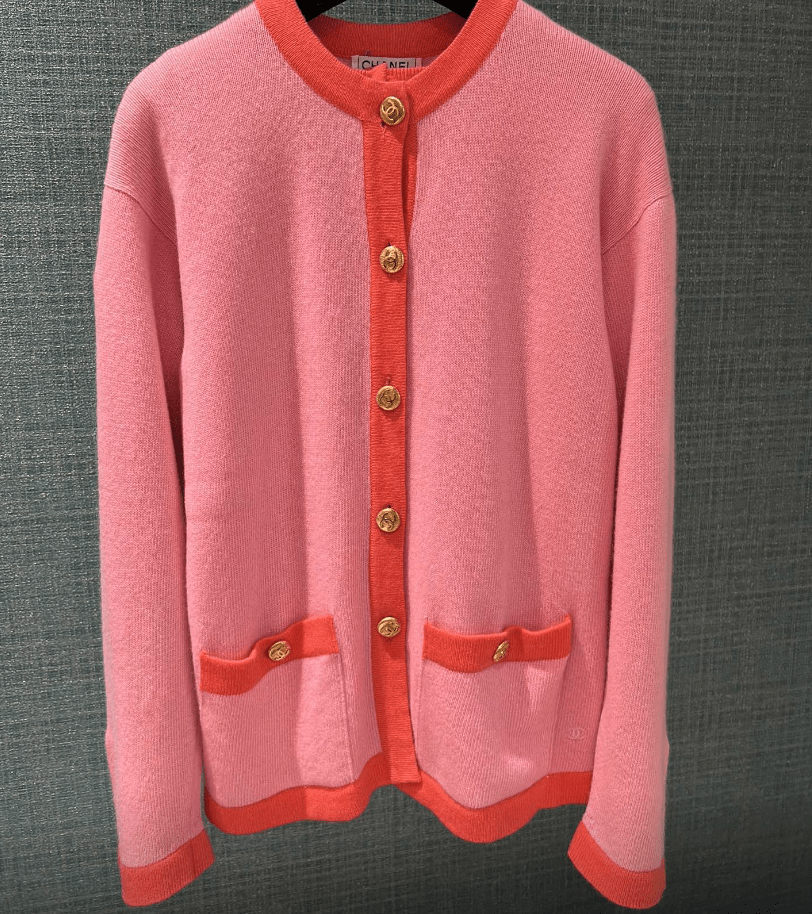 LuxuryPromise CHANEL pink cardigan cashmere FT00271