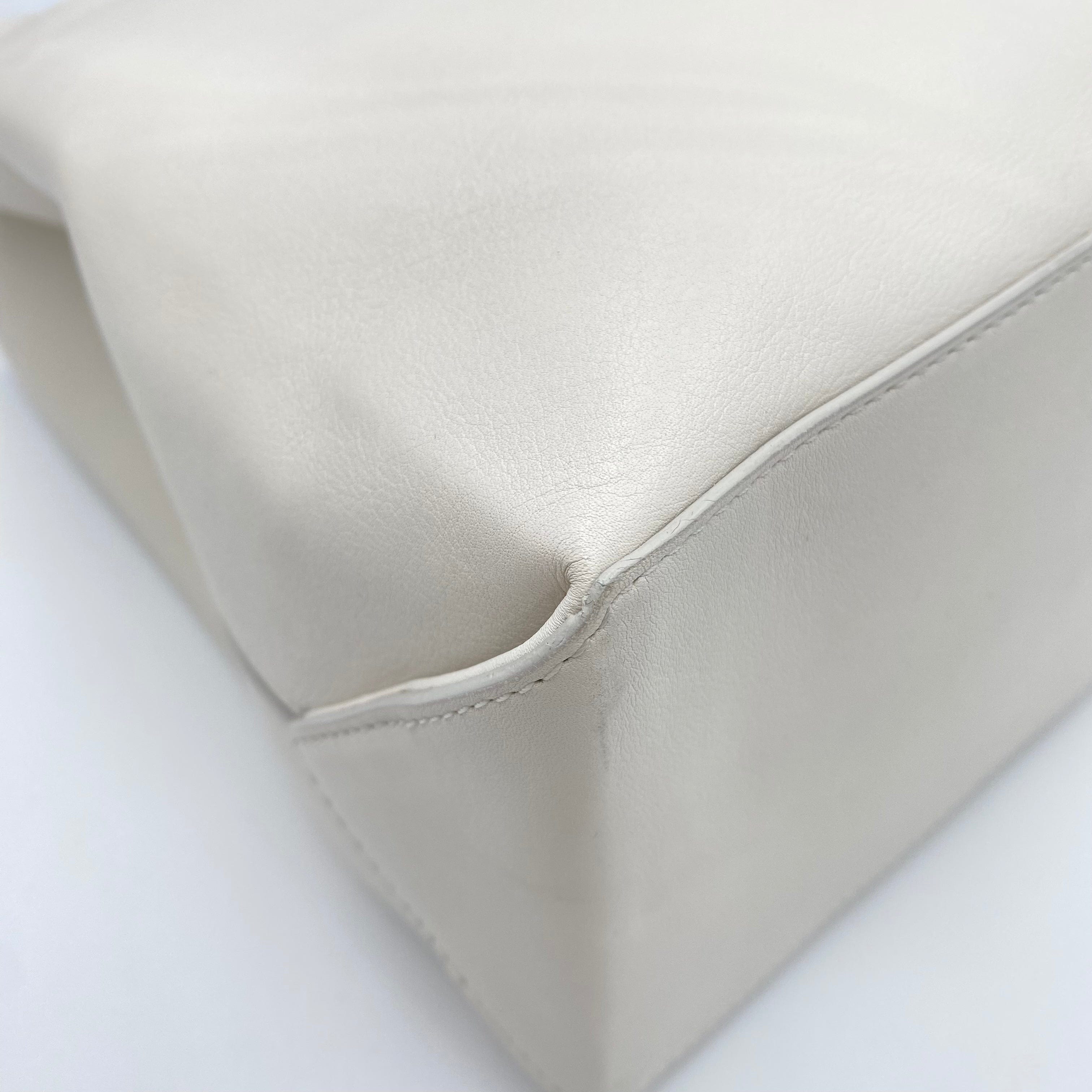 LuxuryPromise CHANEL VINTAGE ESSENTIAL TOTE HAND BAG WHITE CALF SKIN 90198155