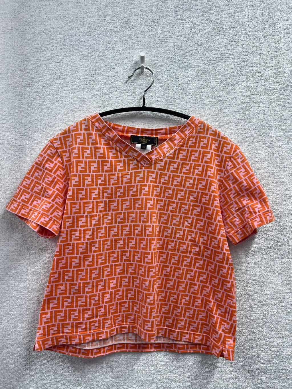 FENDI ZUCCA TEE ORANGE V NECK SIZE 40 AVCSC100