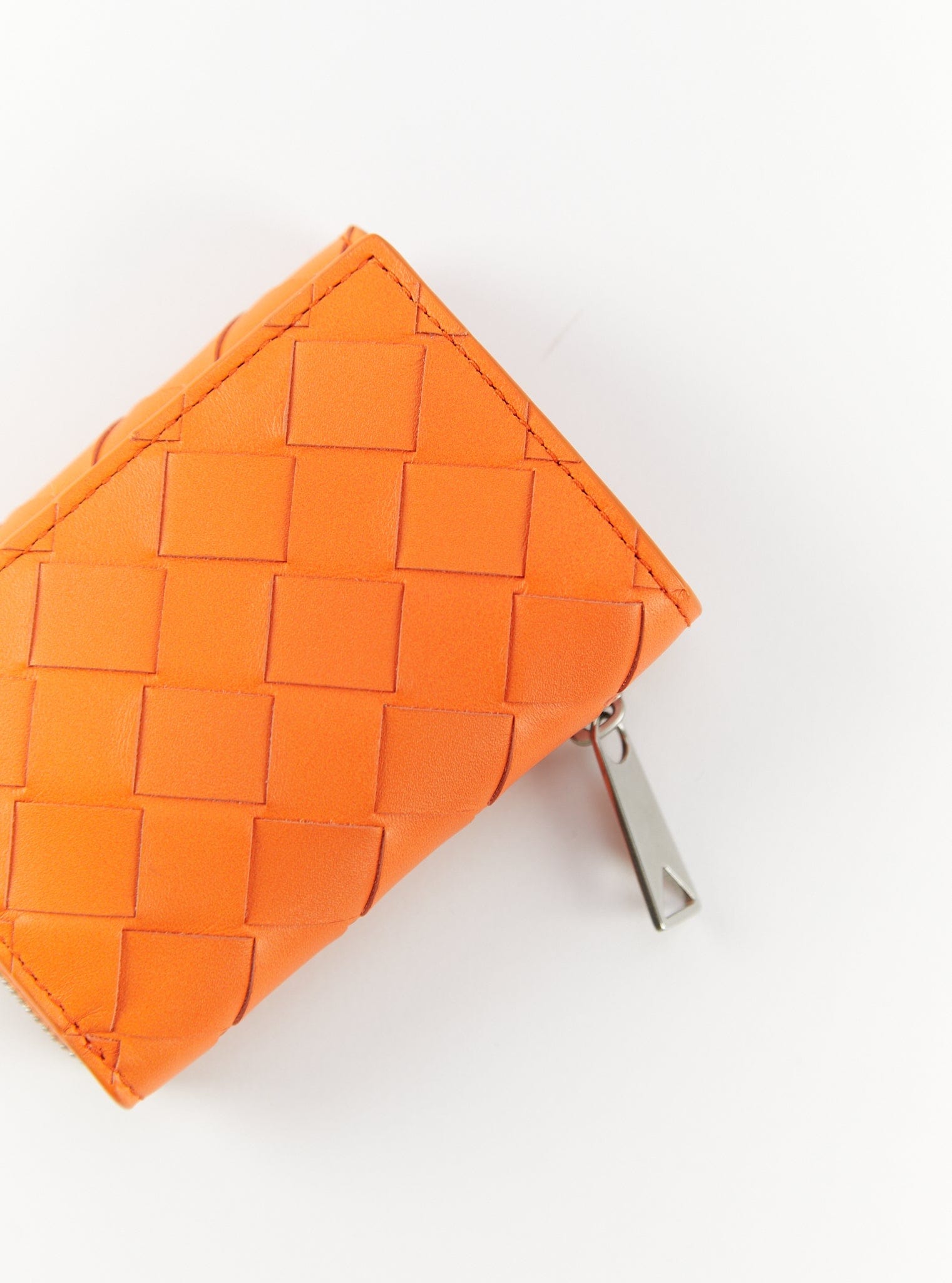 LuxuryVault BOTTEGA VENETA Tiny Intrecciato Tri-Fold Zip Wallet in Orange