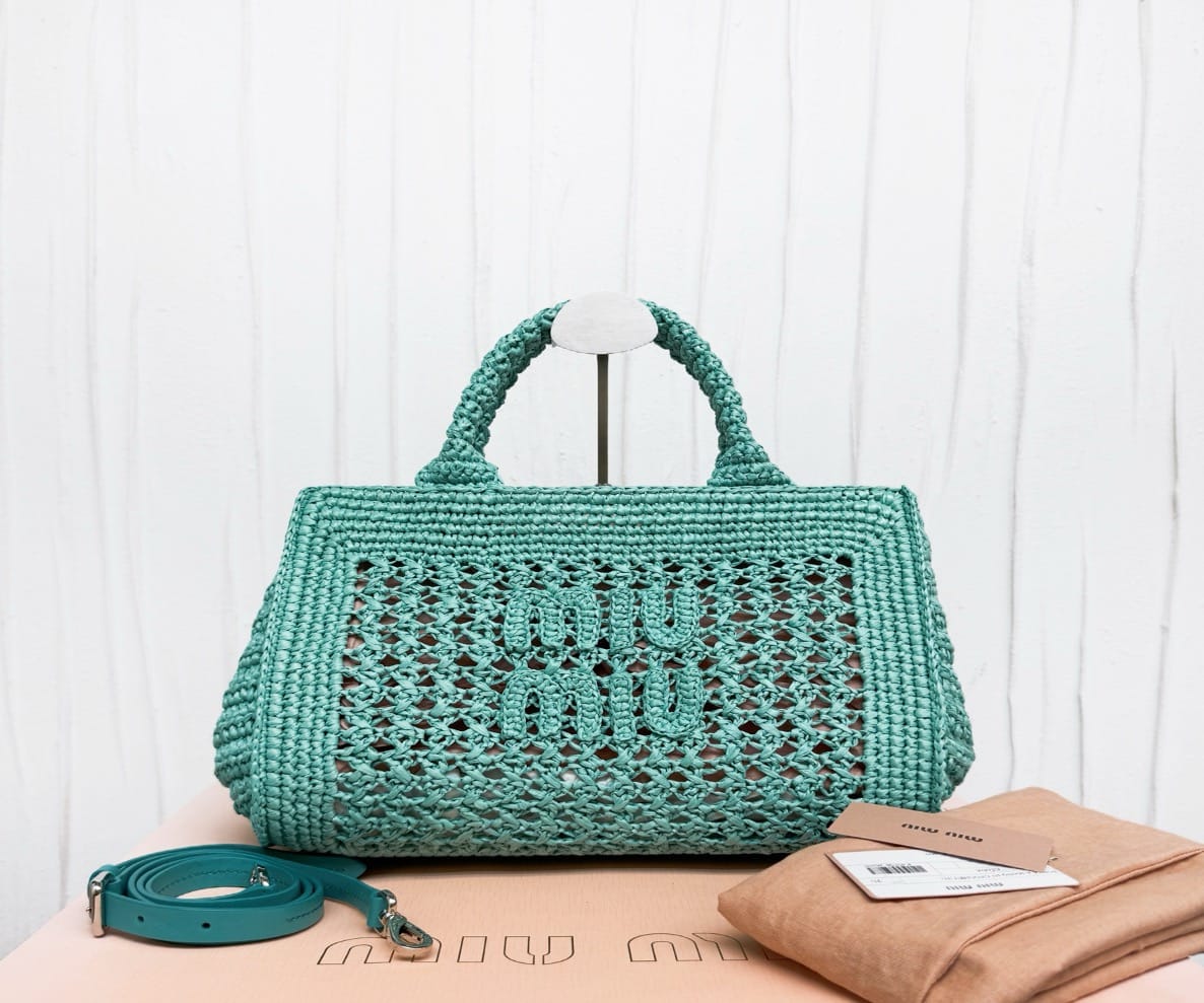 Miu Miu MIUMIU Green Straw Shoulder Bag 29 (Chip) 23277202