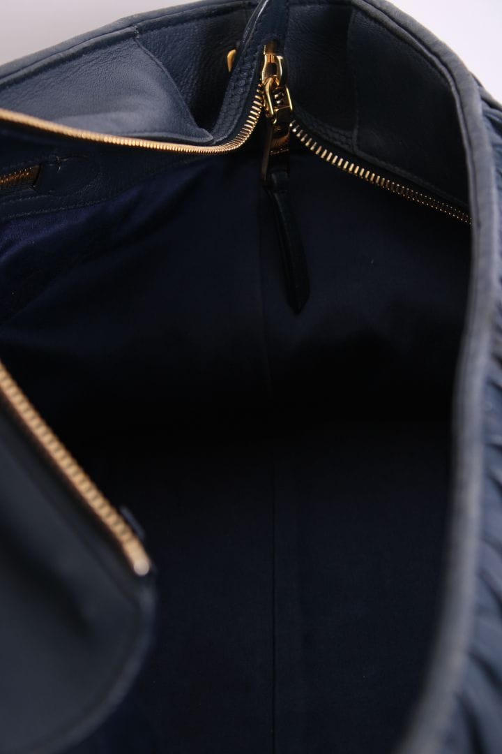 Miu Miu Miu Miu Matalasse Leather Tote Bag Navy