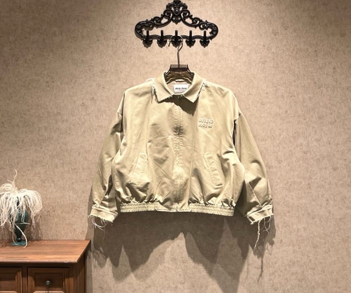 Miu Miu Miu Miu 24SS Khaki Letter Lapel Jacket / Size 42 / 99% New / 40044