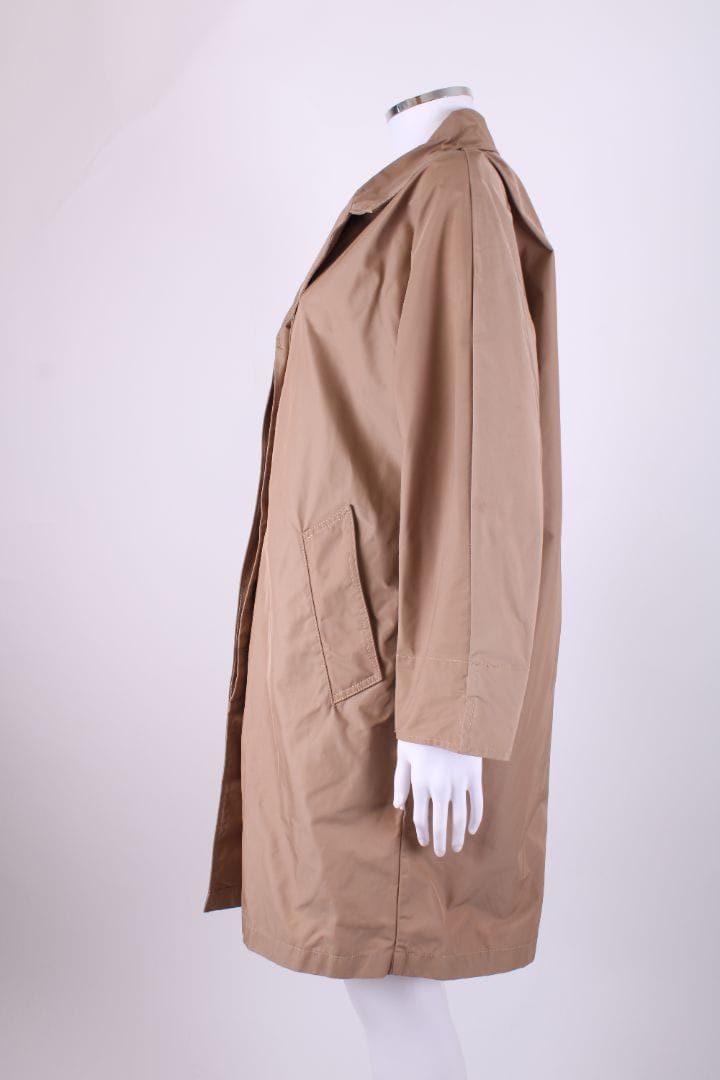OOFWEAR THE SHAPES LAB OOFWEAR THE SHAPES LAB Rain Mac Coat Beige M
