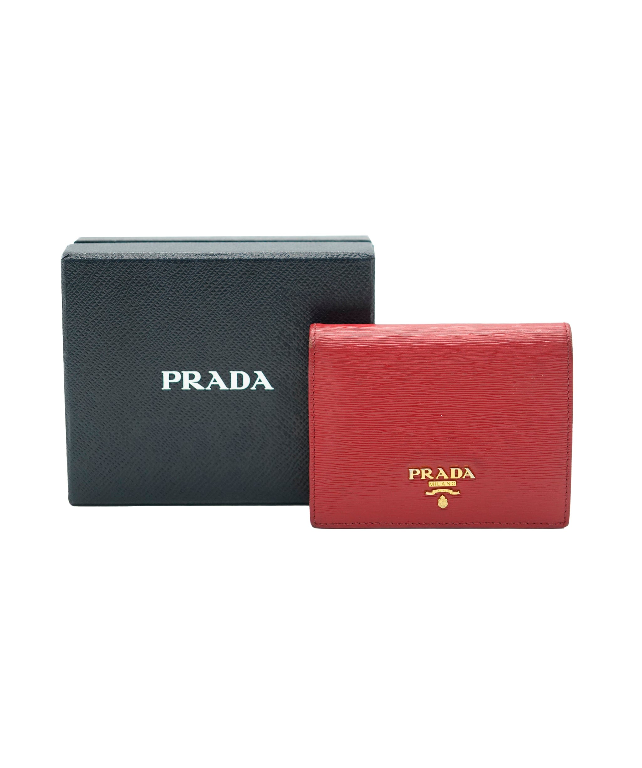 Prada Prada Red Wallet  AVC2104