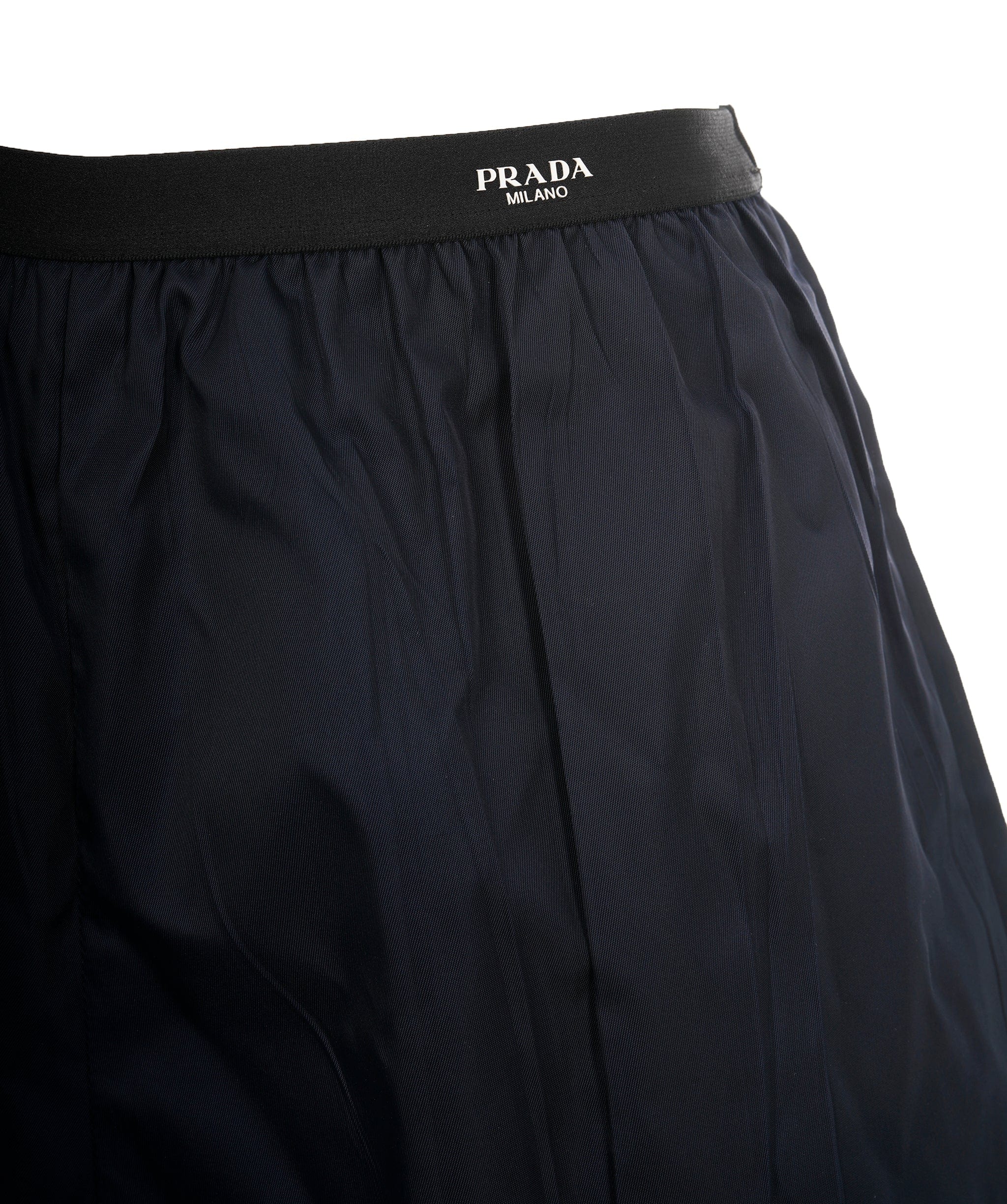 Prada Prada re-nylon navy shorts size 38 AJL0209
