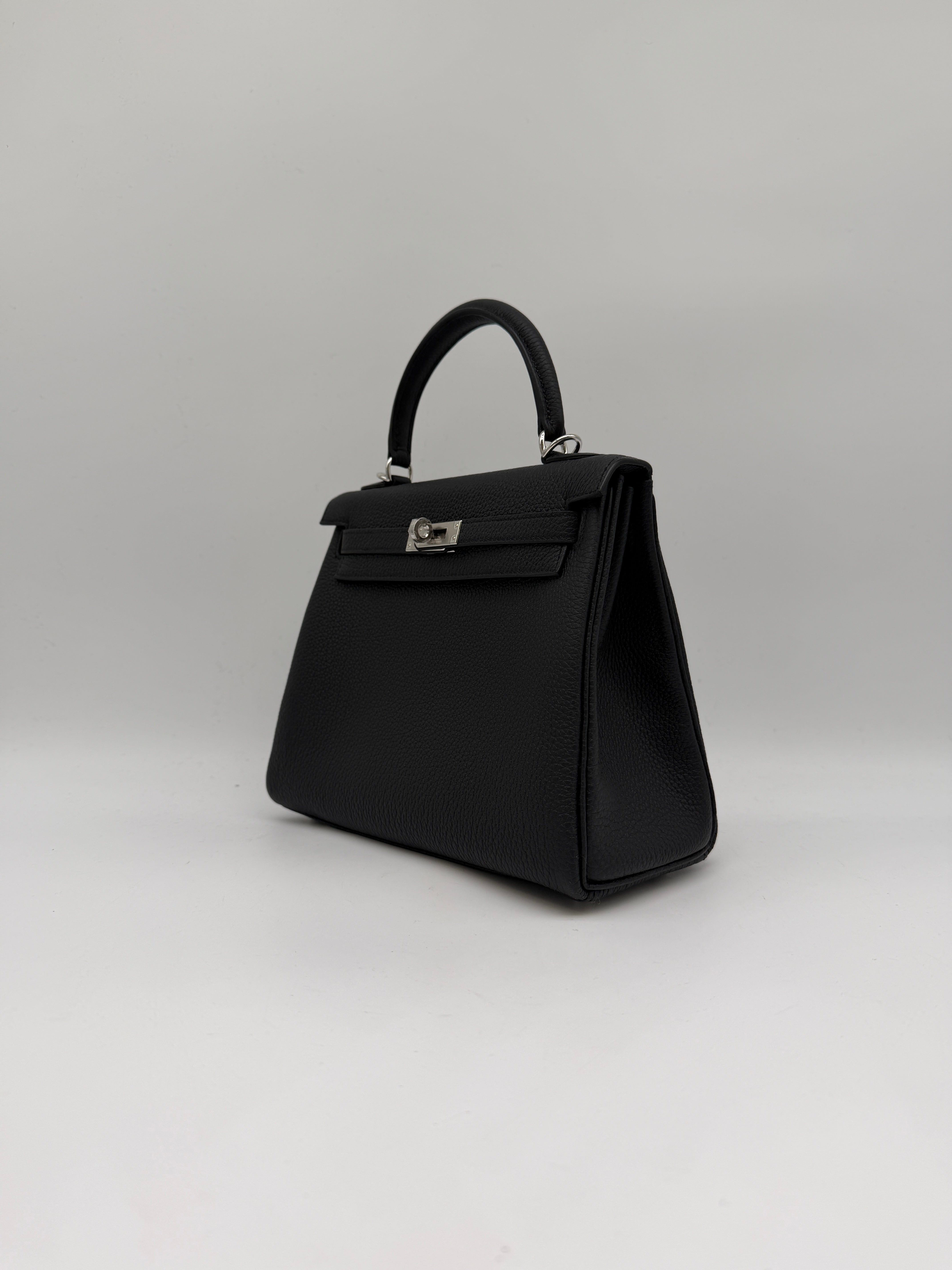 Prime Concierge Hermès Kelly 25 Black Togo Palladium Hardware