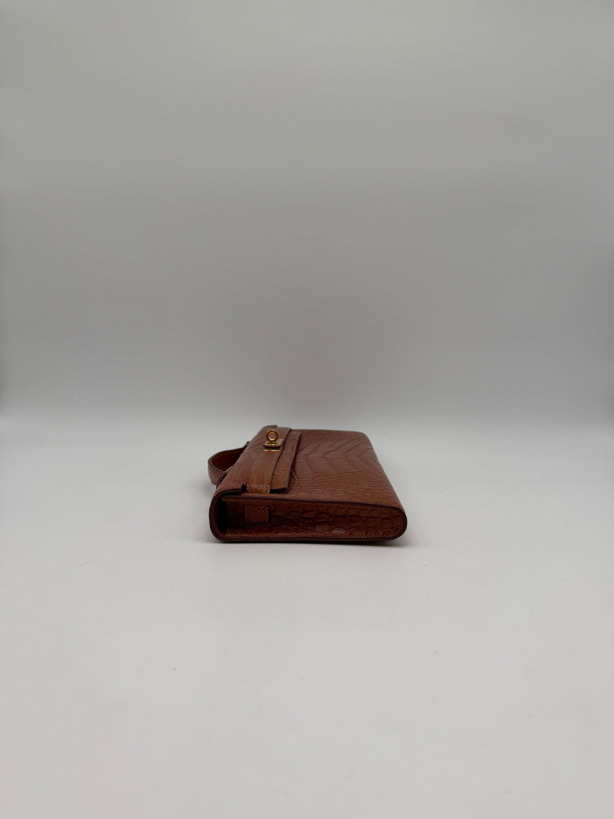 Hermès Kelly Cut Gold Matte Alligator Gold Hardware