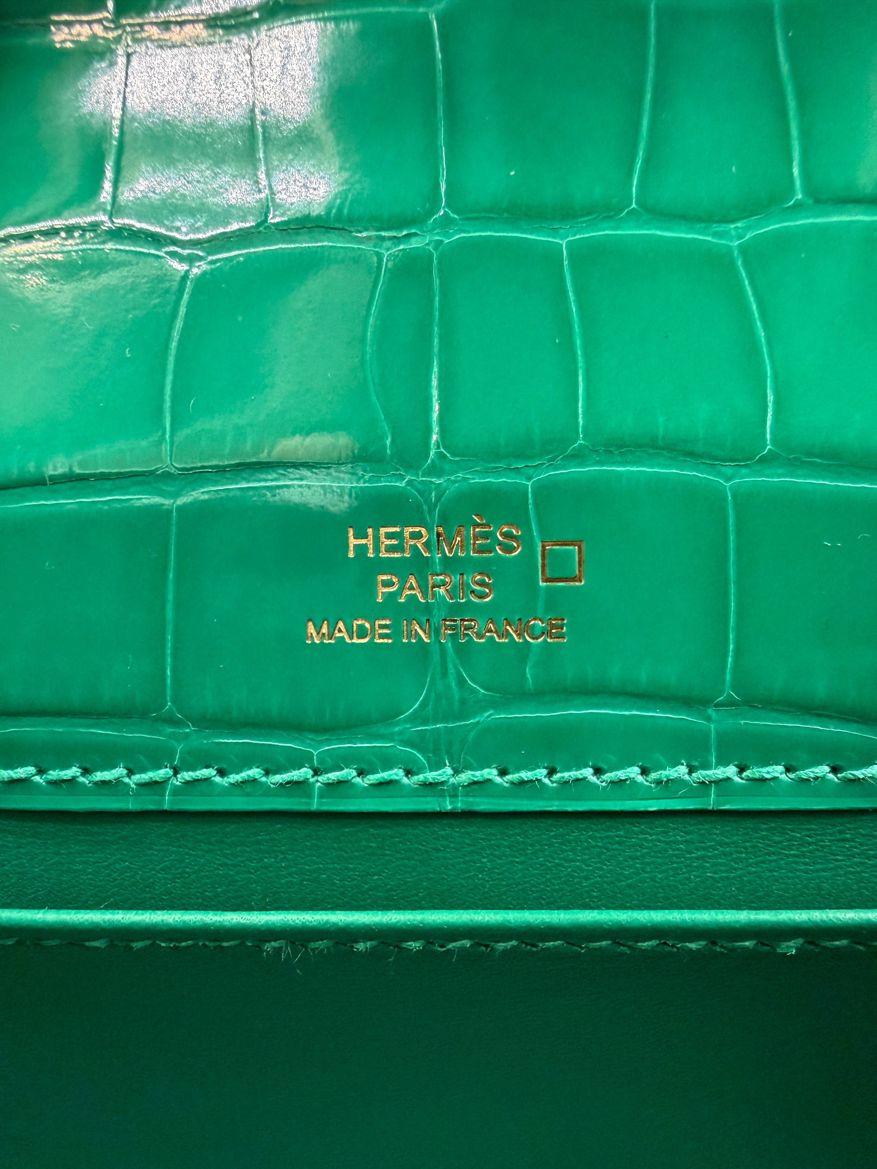 Prime Concierge Hermès Kelly Pochette Vert Jade Shiny Alligator Gold Hardware