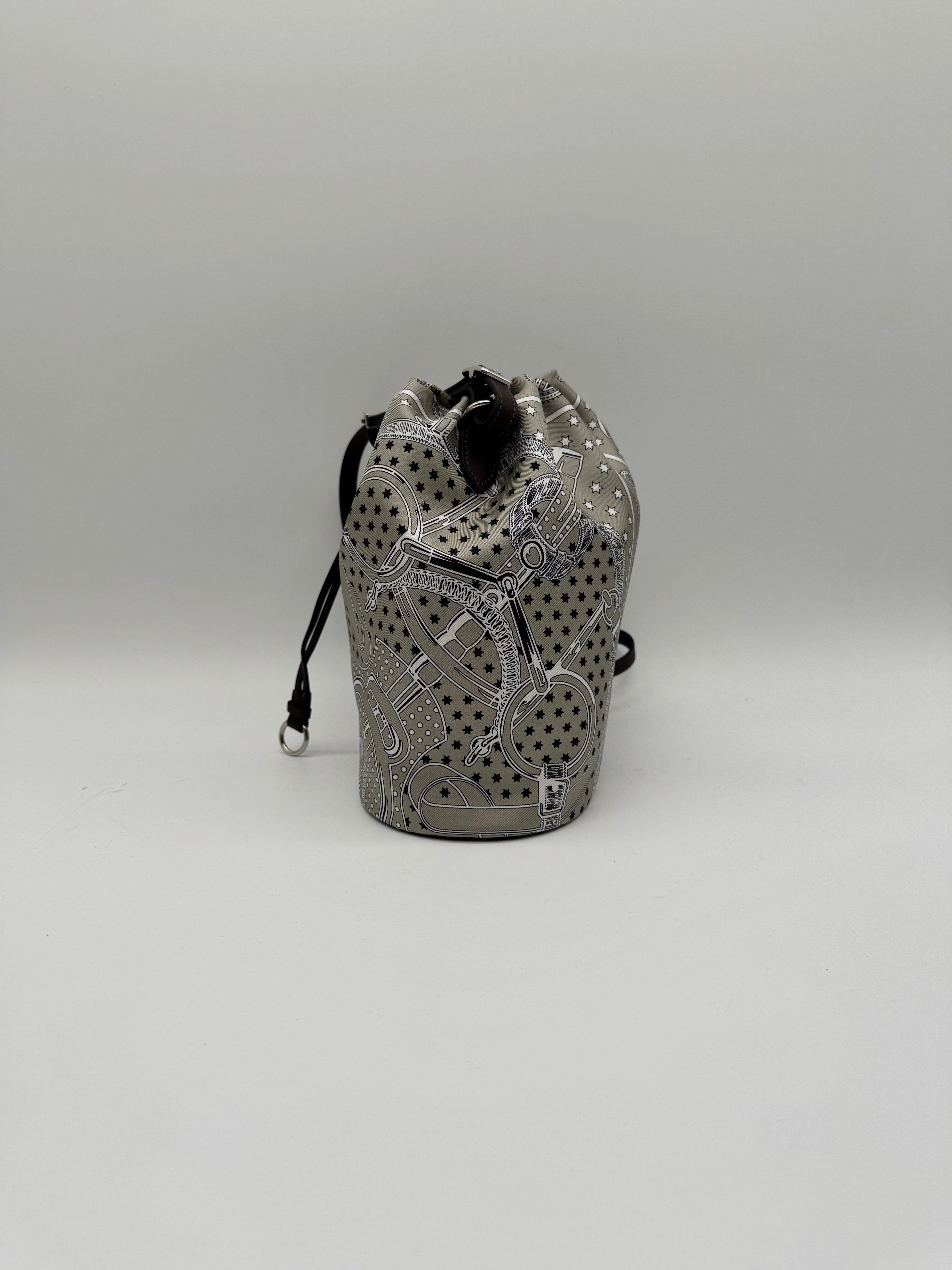 Prime Concierge Hermès Lassoie Hermès bag Silk/Swift Gris Perle/ Moka Palladium Hardware