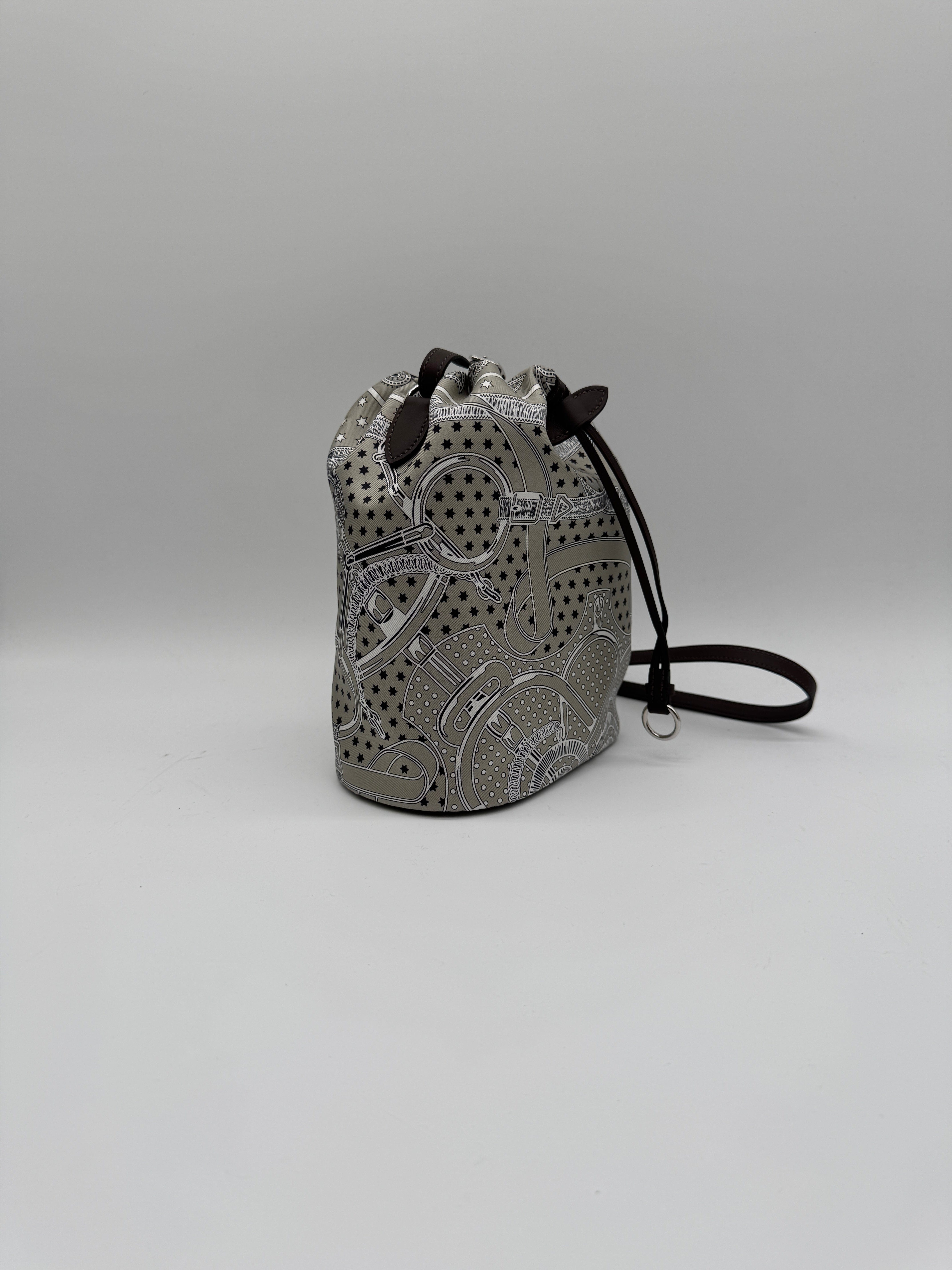 Prime Concierge Hermès Lassoie Hermès bag Silk/Swift Gris Perle/ Moka Palladium Hardware