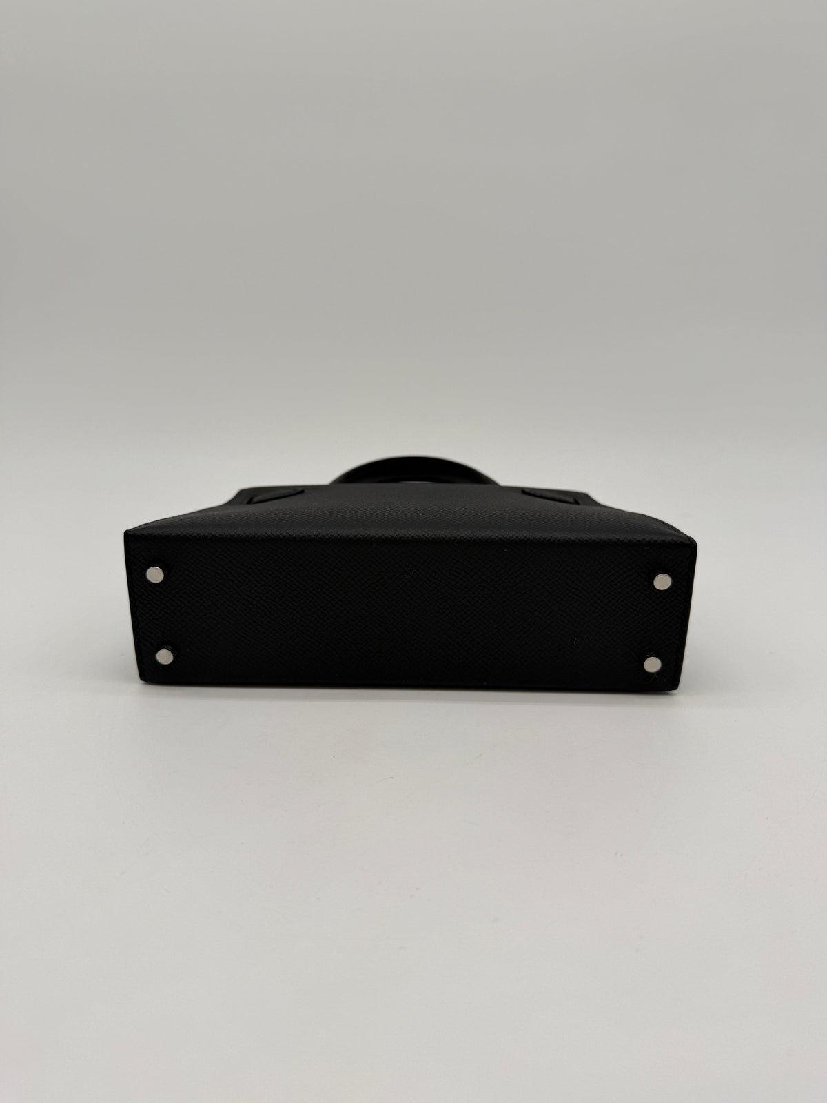Prime Concierge Hermès Mini Kelly Black/ Gold Epsom Palladium Hardware