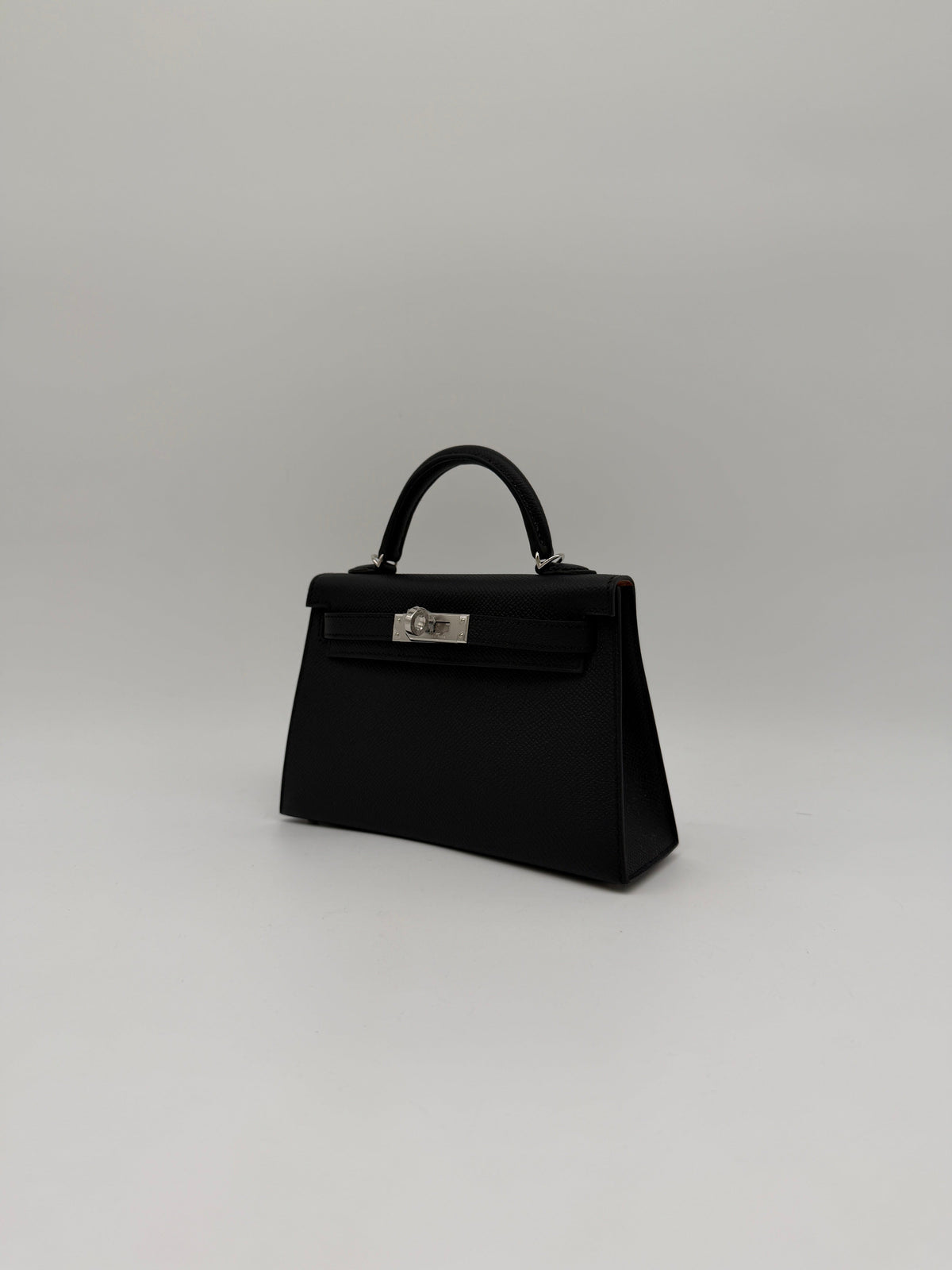 Prime Concierge Hermès Mini Kelly Black/ Gold Epsom Palladium Hardware