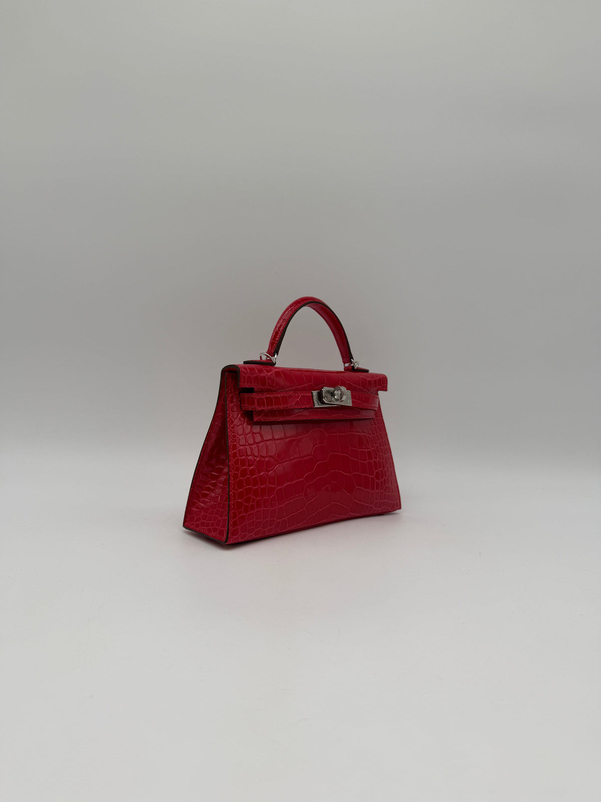Prime Concierge Hermès Mini Kelly Rouge De Coeur Shiny Alligator Palladium Hardware