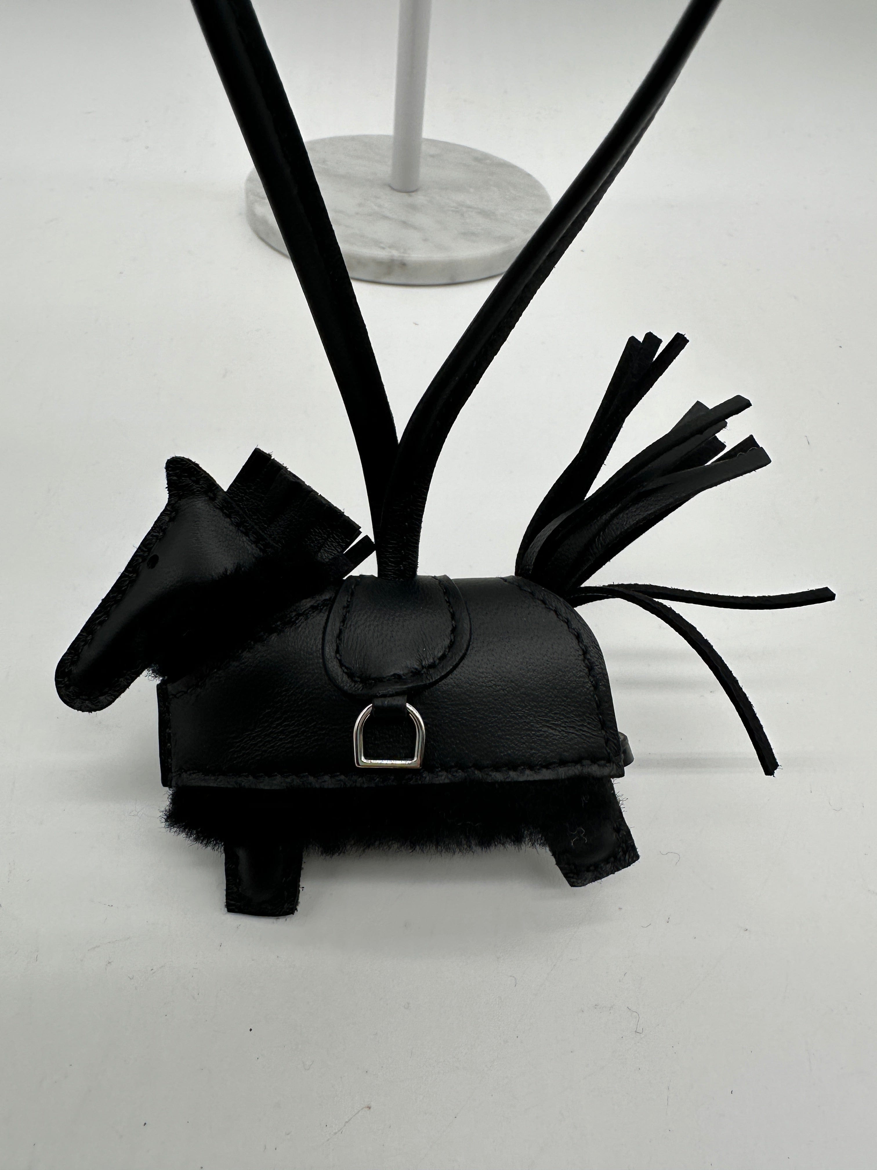 Prime Concierge Rodeo Robeo Plush PM charm Noir