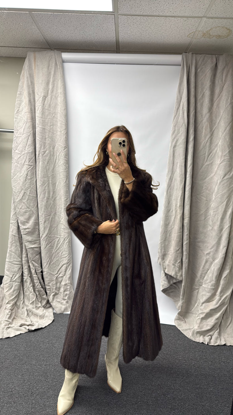 NATURAL MAHOGANY MINK COAT Brown