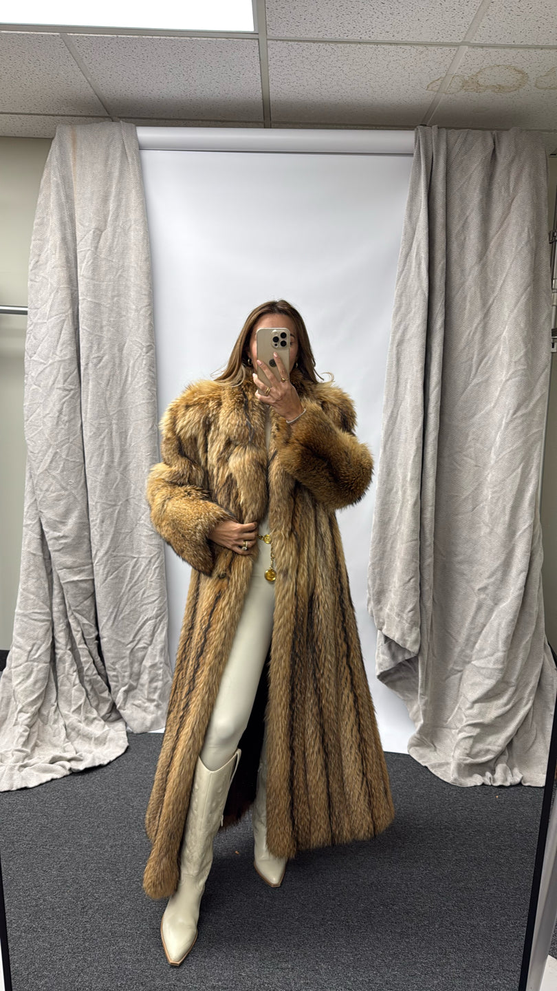 TANUKI COAT Brown