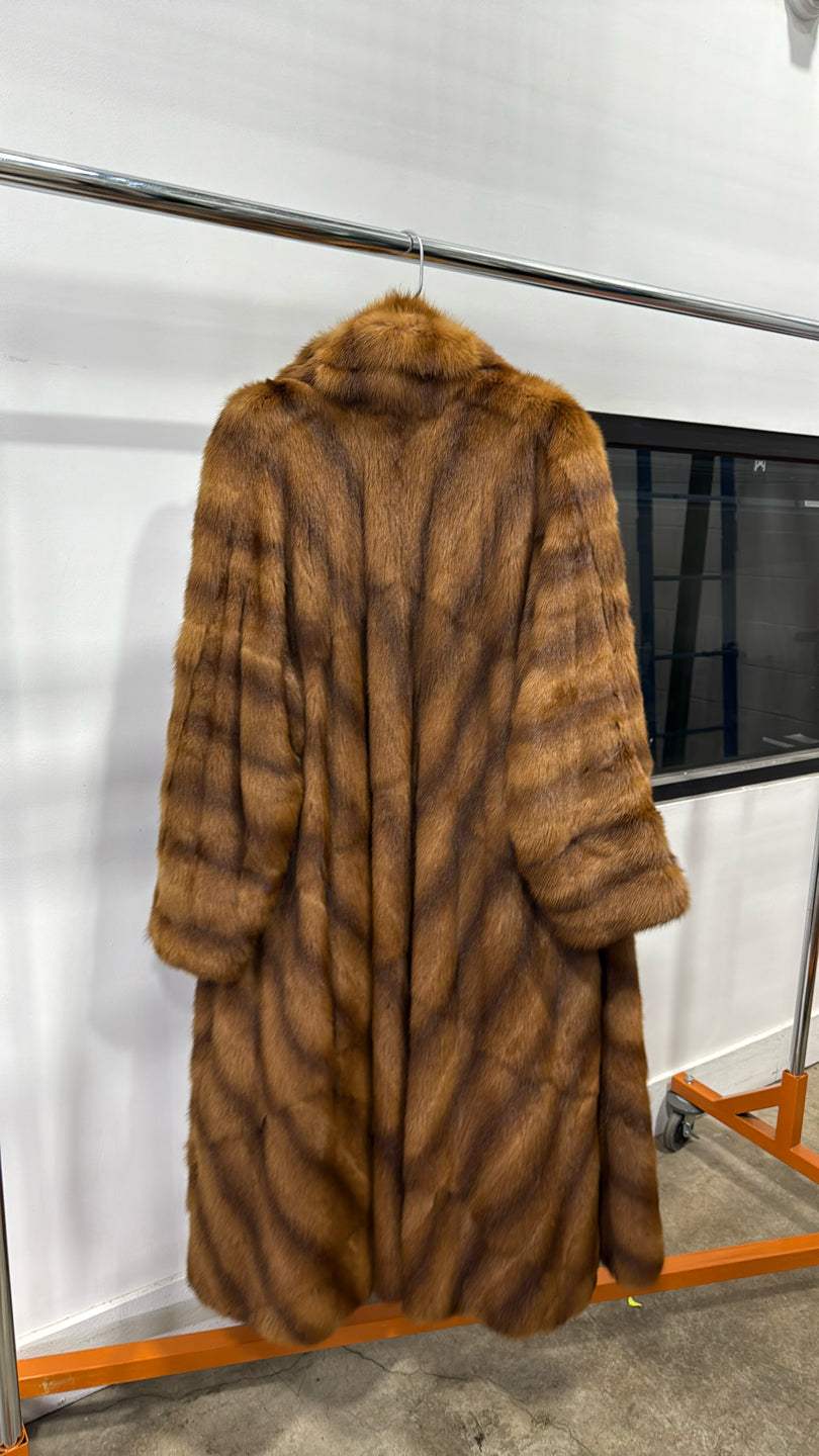 Natural Beaver Coat With Hood And Mink Trim - Brown GM16041903948