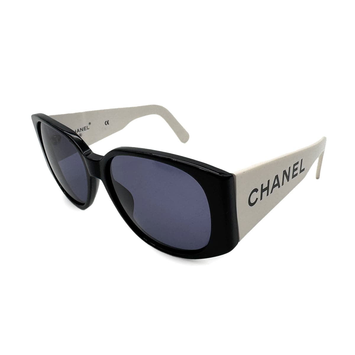 PURPOSE CHANEL VINTAGE SUNGLASSES LOGO WHITE BLACK EYEWEAR 90305128