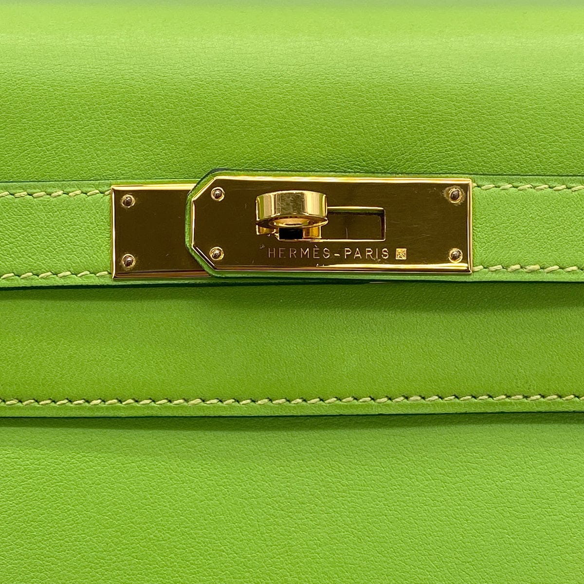 PURPOSE HERMES KELLY 32 RETORNE APPLE GREEN VEAU GULLIVER HAND SHOULDER BAG 2001 SQUARE E GOLD HARDWARE 90320996