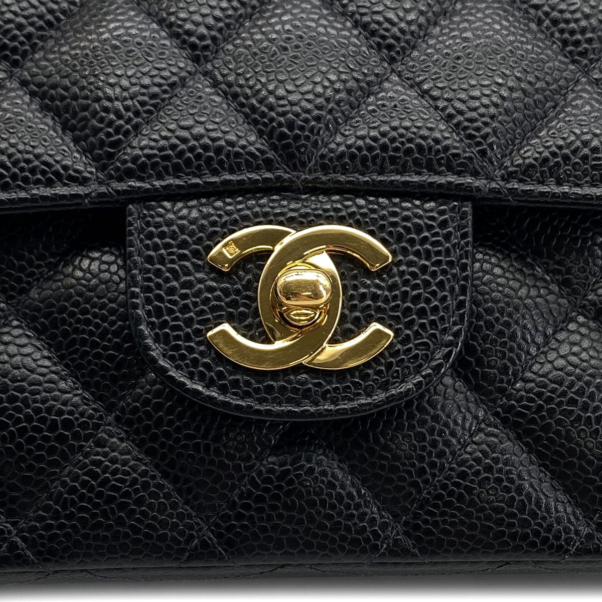 PURPOSE VINTAGE CHANEL CLASSIC FLAP MEDIUM CHAIN SHOULDER BAG BLACK CAVIAR SKIN GOLD HARDWARE 90327992
