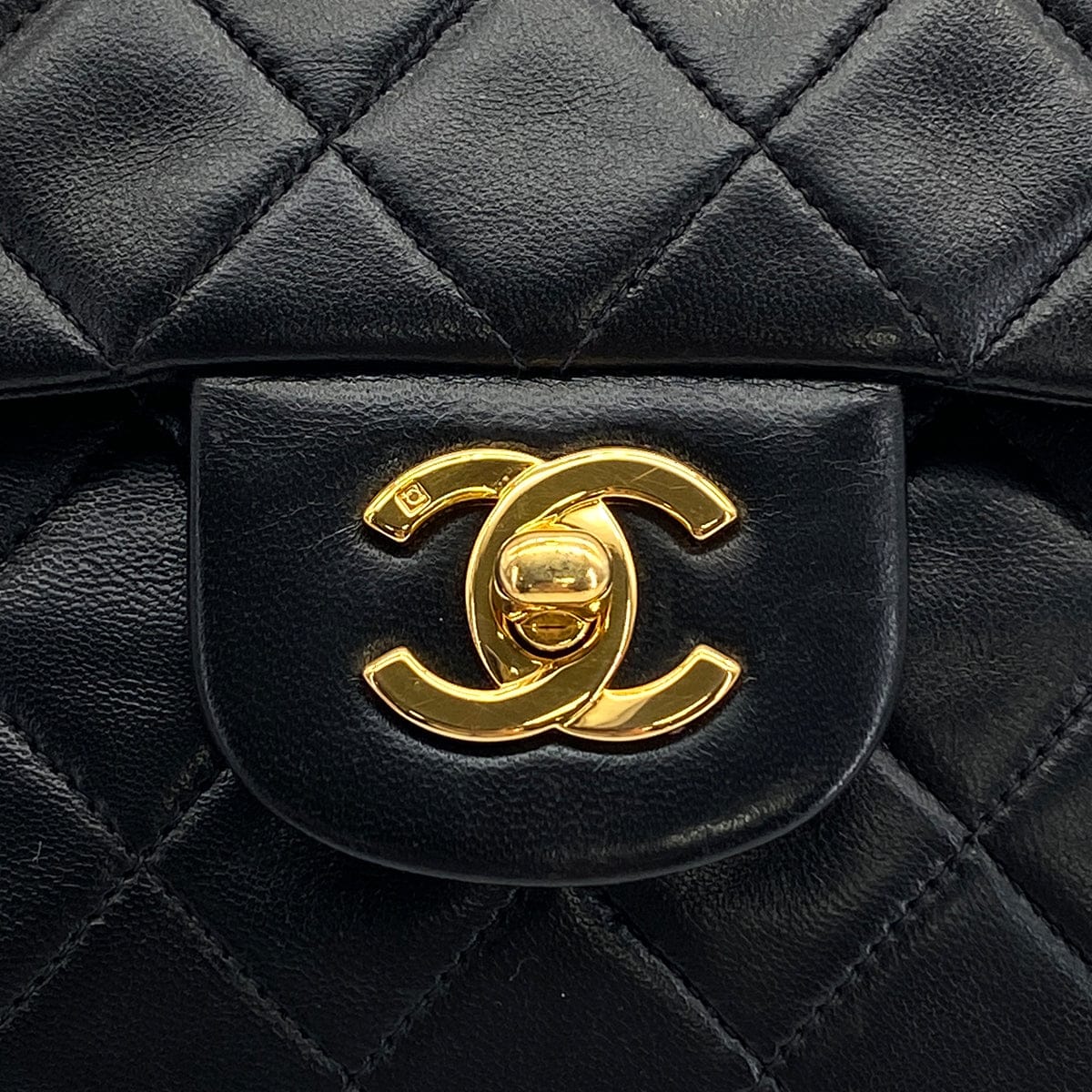 PURPOSE VINTAGE CHANEL CLASSIC FLAP MEDIUM CHAIN SHOULDER BAG BLACK LAMB SKIN GOLD HARDWARE 90326659