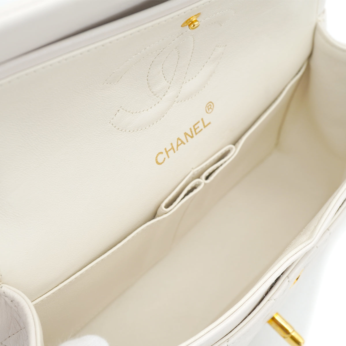 PURPOSE VINTAGE CHANEL CLASSIC FLAP SMALL CHAIN SHOULDER BAG WHITE LAMB SKIN GOLD HARDWARE 90327083