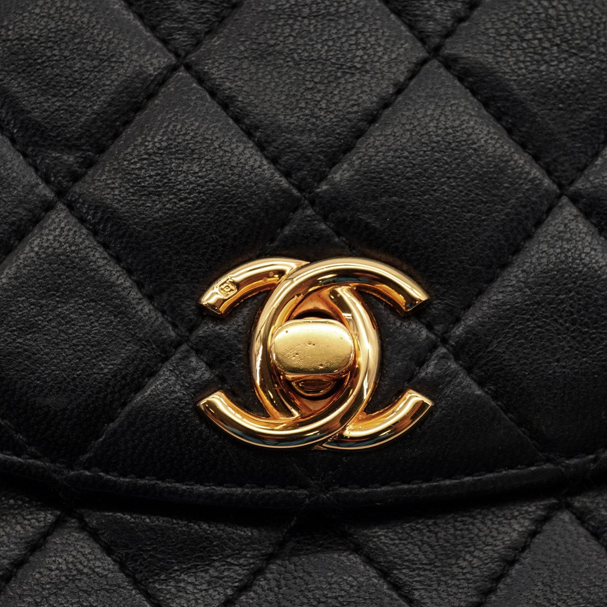 PURPOSE VINTAGE CHANEL MATELASSE CHAIN SHOULDER BAG BLACK LAMB SKIN GOLD HARDWARE 90326851