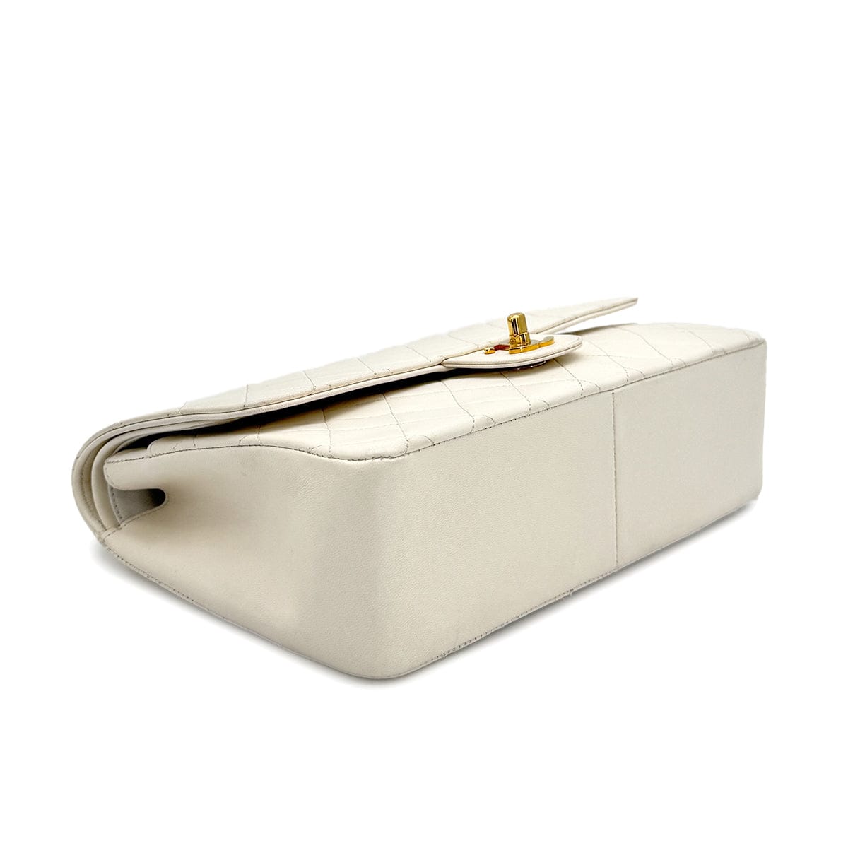 PURPOSE VINTAGE CHANEL MATELASSE CHAIN SHOULDER BAG WHITE LAMB SKIN GOLD HARDWARE 90314884