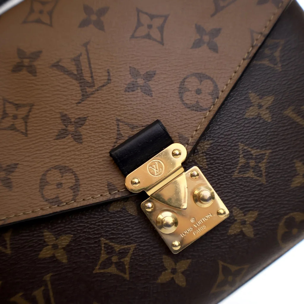 Louis Vuitton Pochette Metis 2K50DN