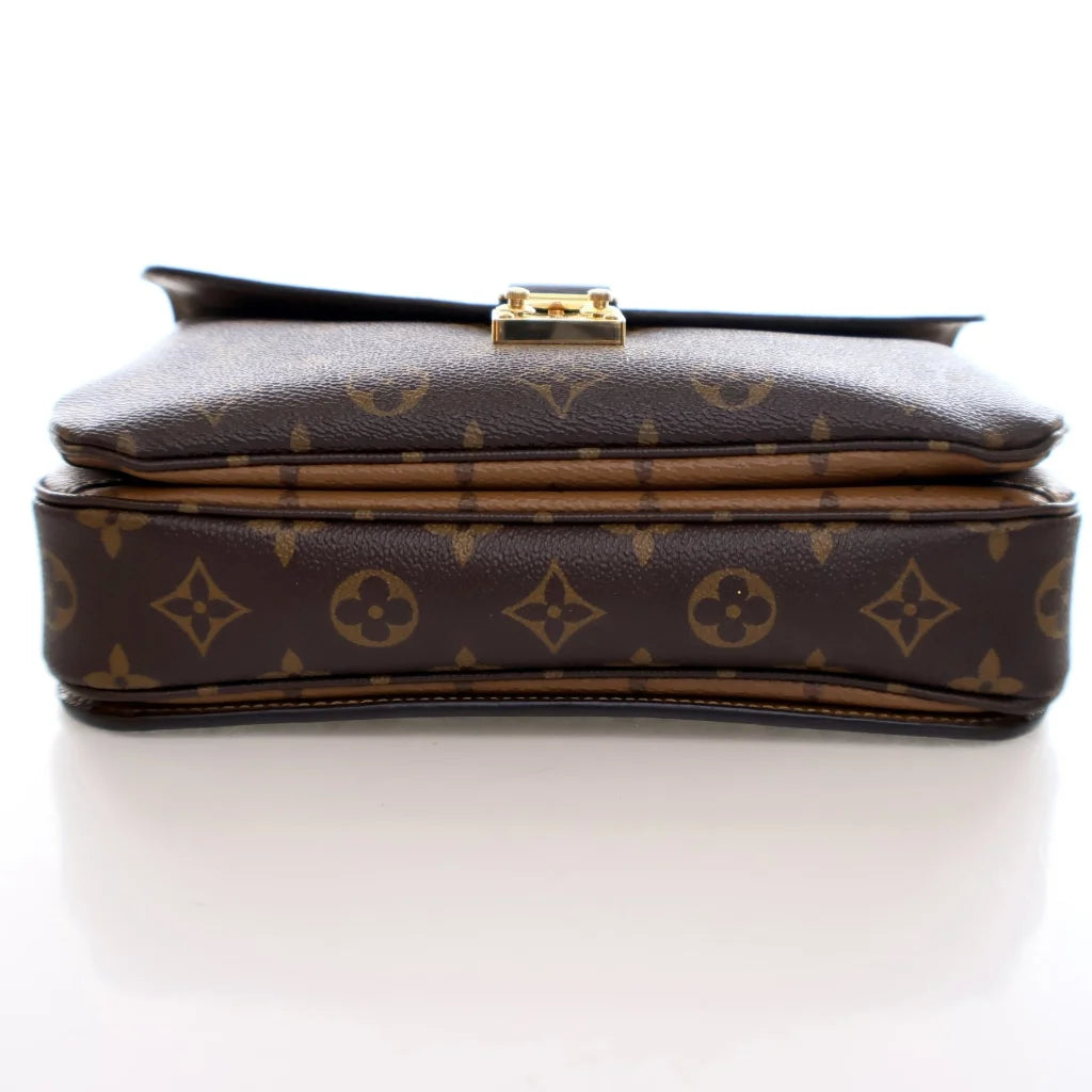 Louis Vuitton Pochette Metis 2K50DN