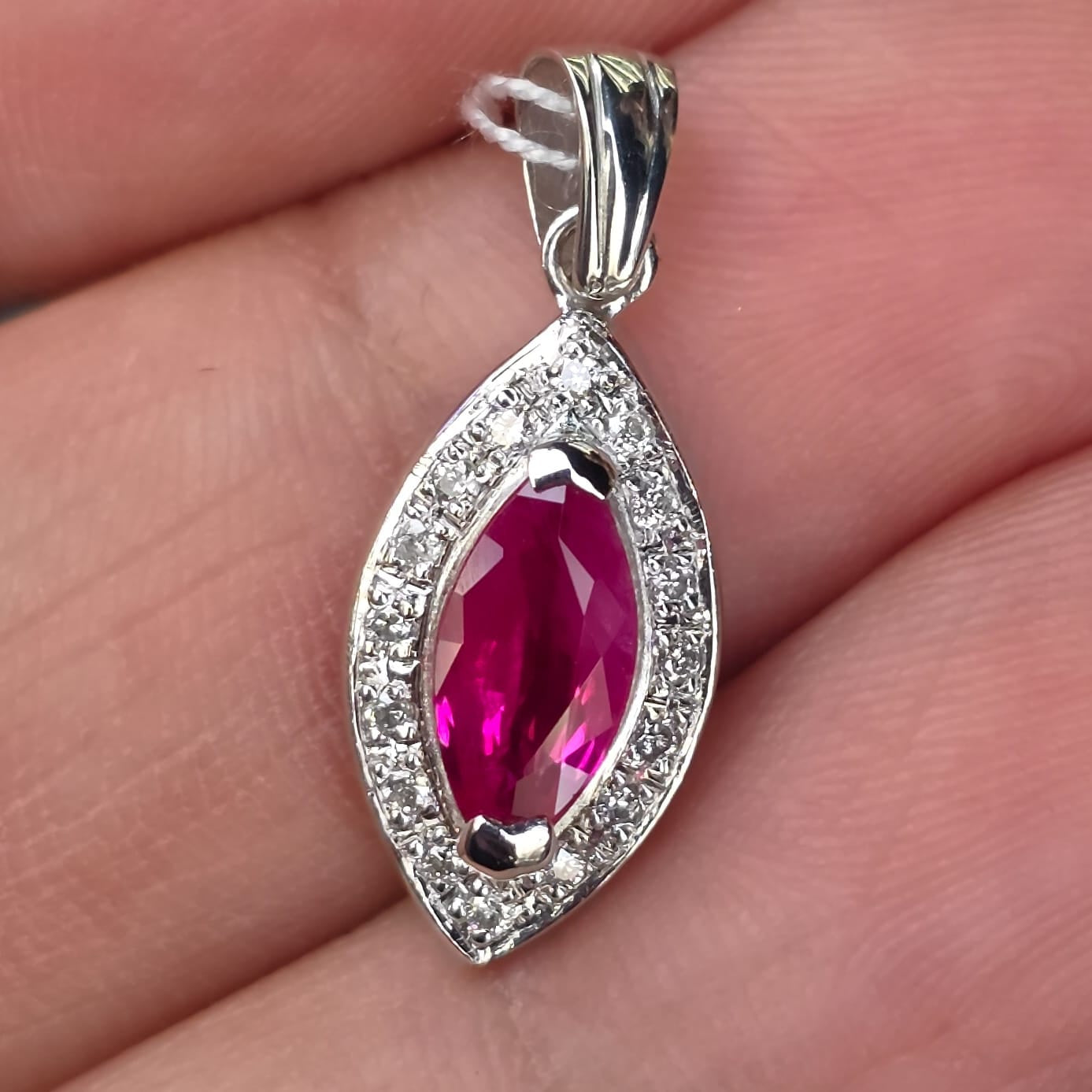 Rockstoc x LP 18k WG Ruby Pendant R 1.02 D 0.130 2.10 g RSXLPS47