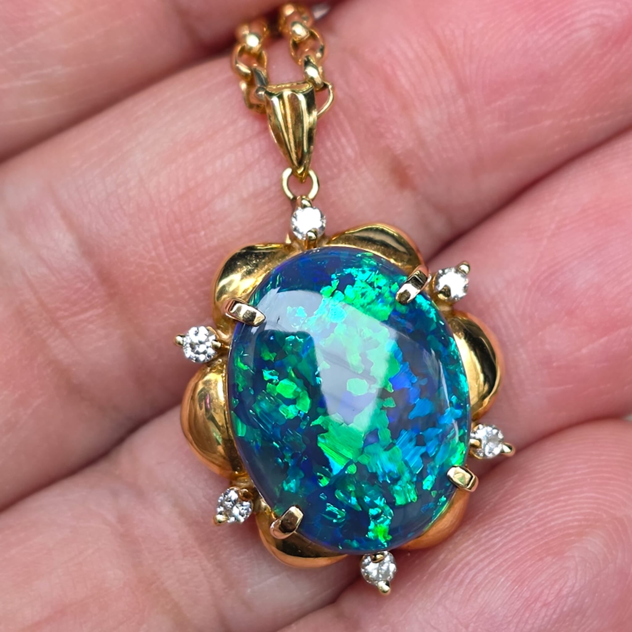 Rockstoc x LP 18k YG Opal Pendant w/ Chain O 8.20 D 0.220 14.6 g C RSXLPS4