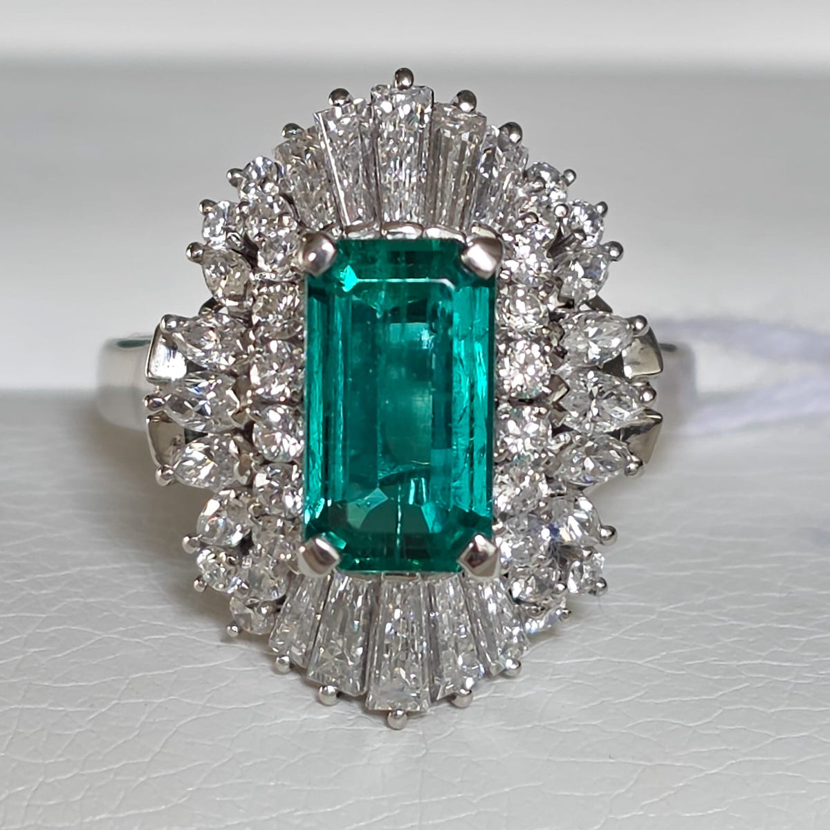 Rockstoc x LP Pt900 Emerald Ring F1 E 2.01 D 1.60 9.9g Sz 7.5 GIA RLPR123