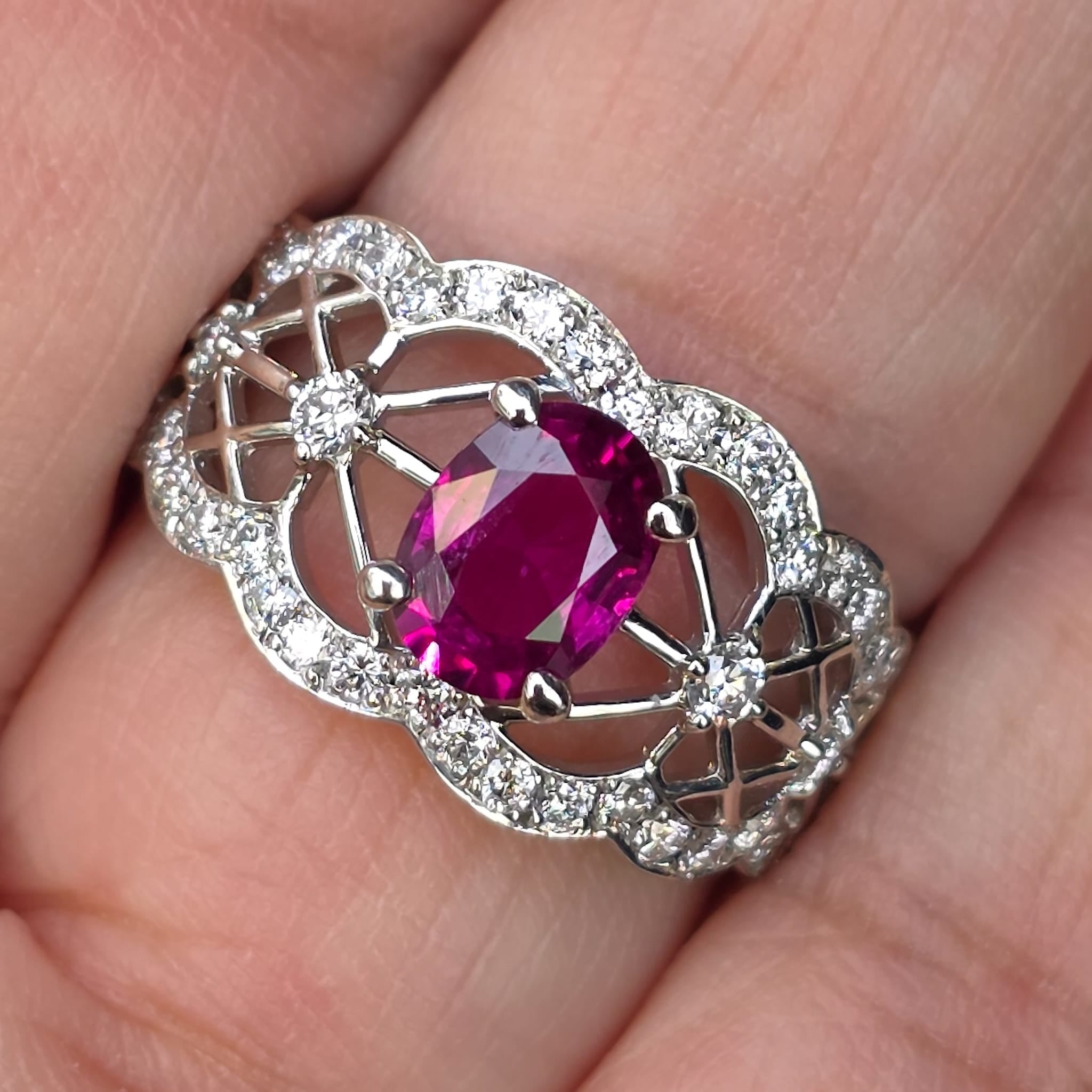 Rockstoc x LP Pt900 Thai Ruby H Ring R 1.06 D 0.570 7.60 g GIA RSXLPS59