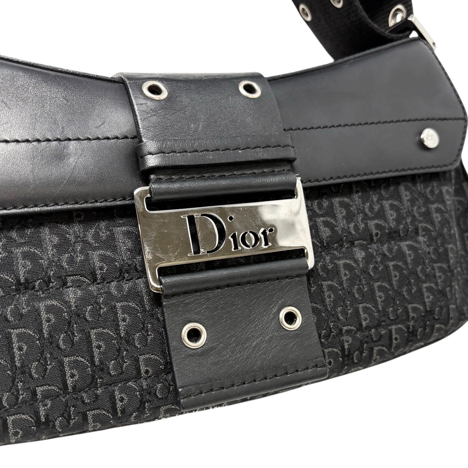 Christian Dior Vintage 2002 Trotter Street Chic Columbus Shoulder