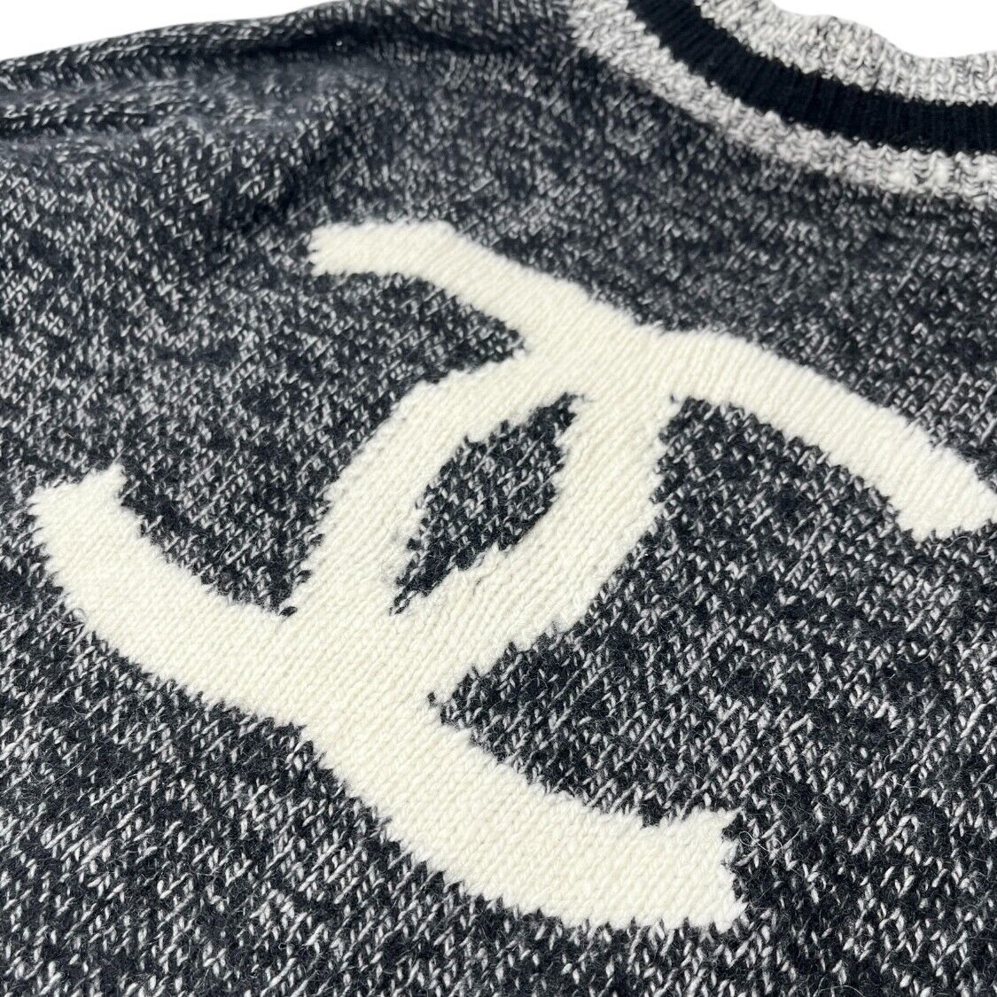 CHANEL Vintage 96A CC Mark Logo Long Sleeve Sweater #42 Gray Black Cashmere