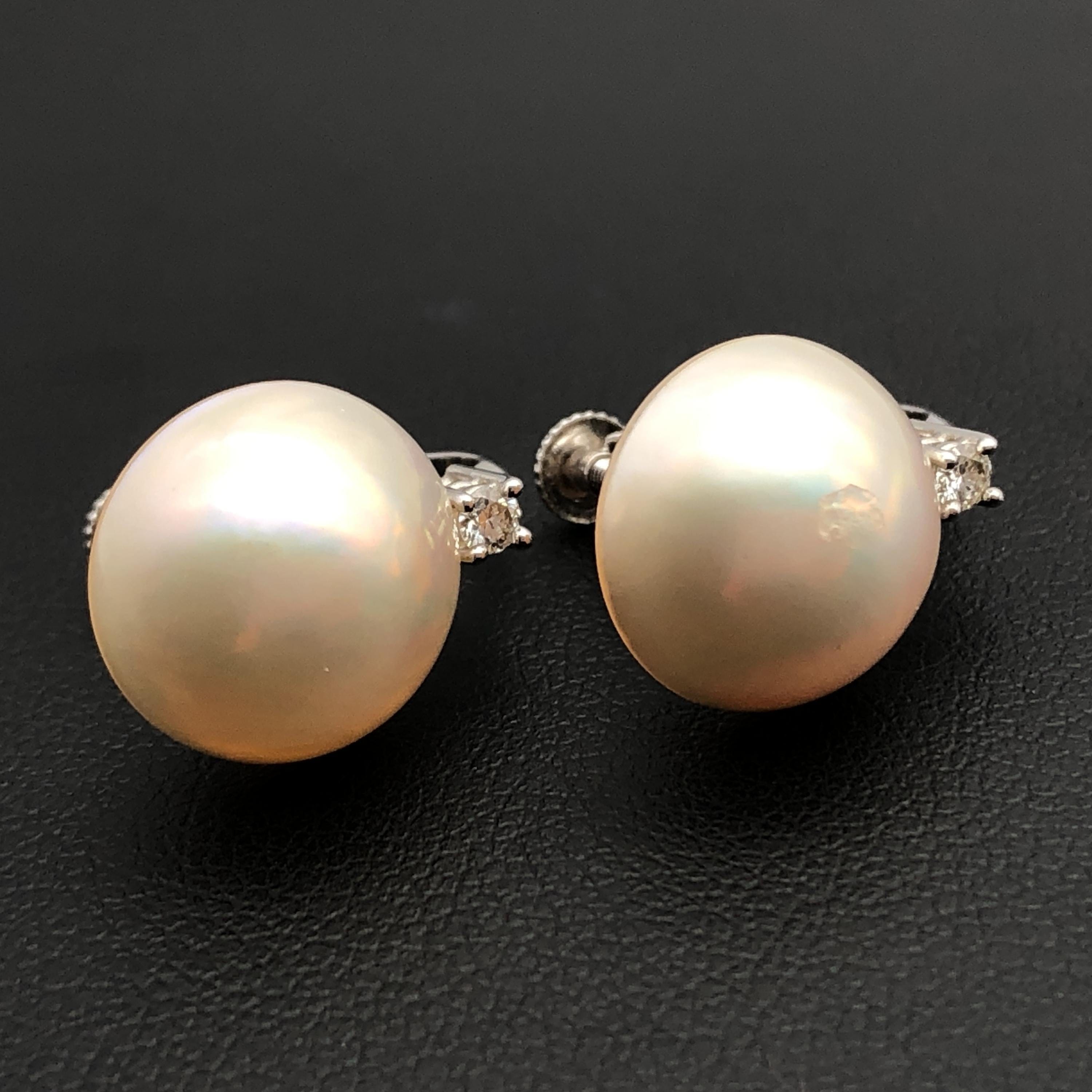 Tasaki Tasaki Mabe Pearl Earrings, P(12.5mm), D(0.04ct/0.04ct), K18WG, 4.9g C355642
