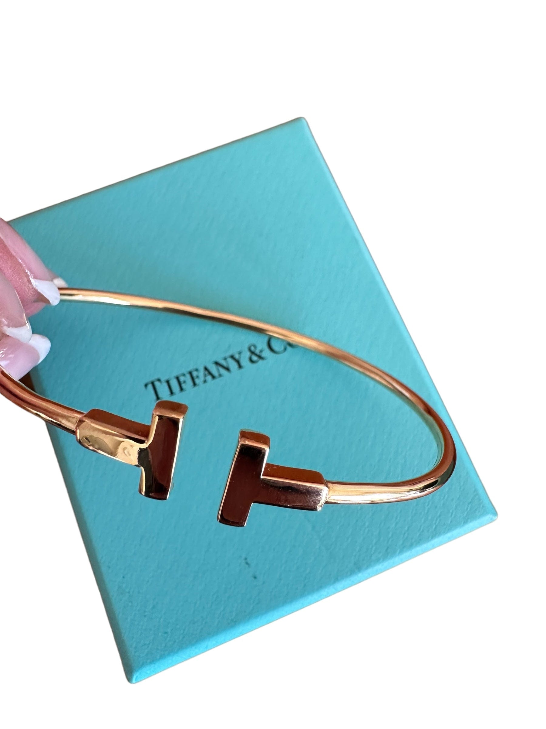 Tiffany Tiffany set in Yellow Gold T Bangle