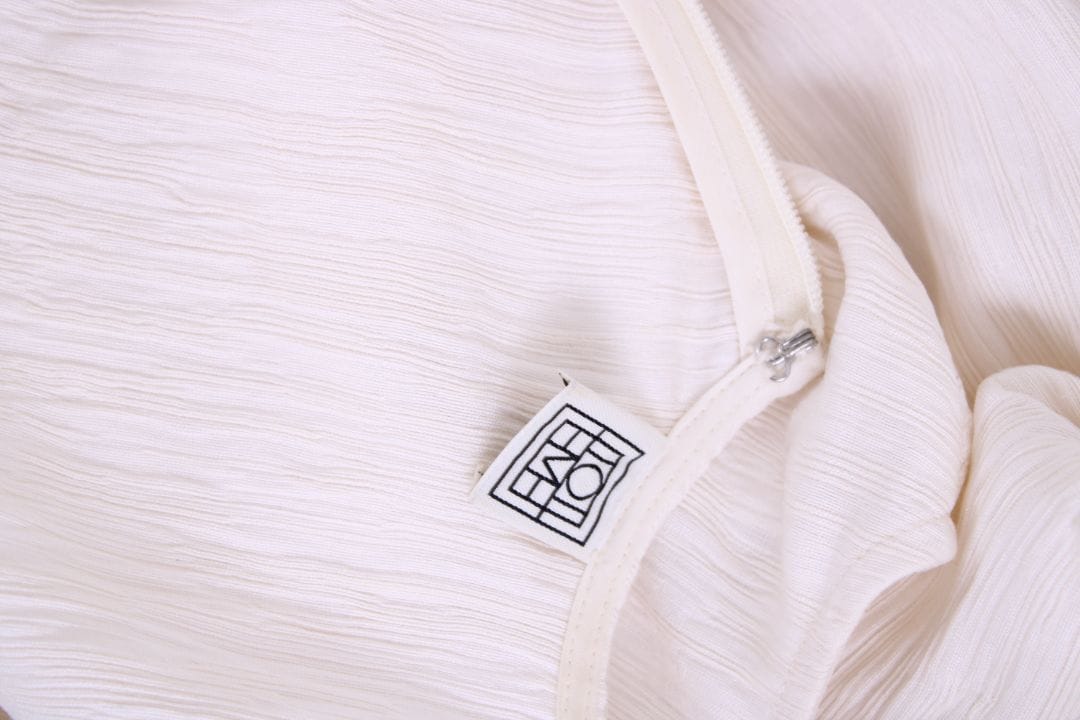 Toteme Toteme S/S Slouch Waist Crinkle Dress Cream 10
