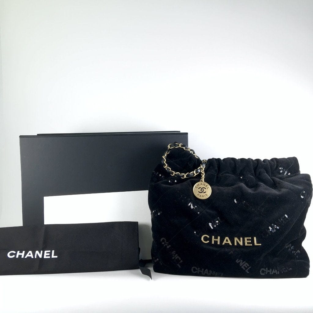 USA Chanel 22 Hobo Small Black Velvet