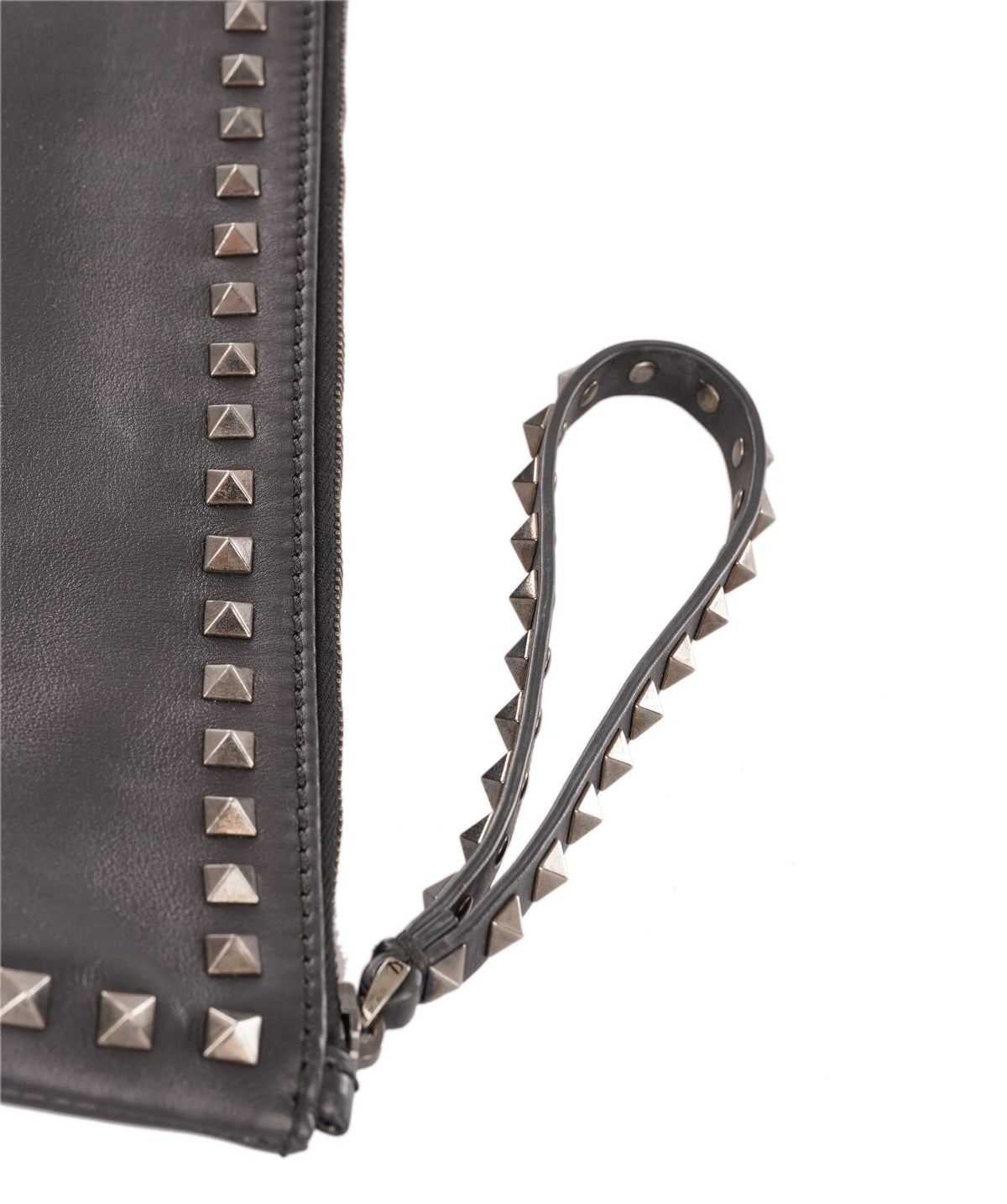 Valentino Garavani Valentino Garavani Rockstud Leather Pouch Clutch ALC4349