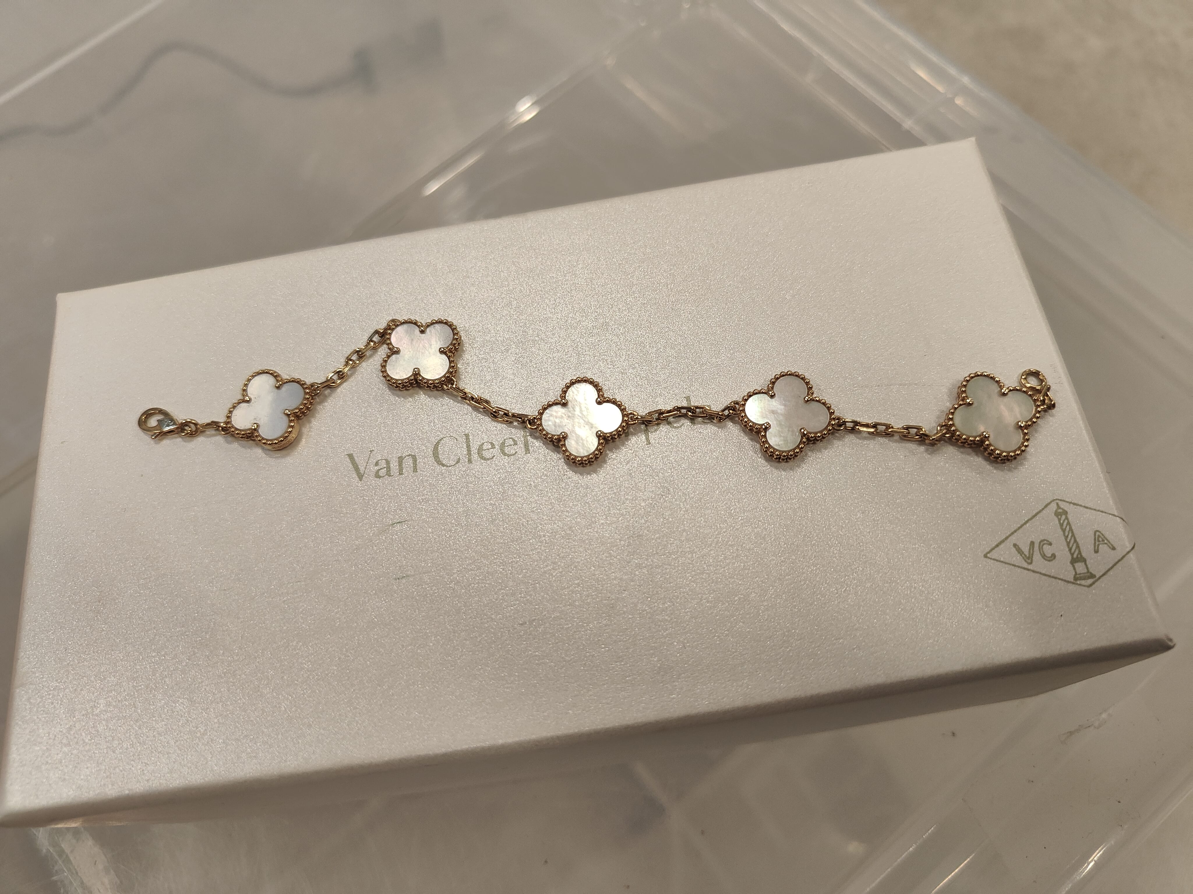 Van Cleef and Arpels Van cleef and Arpels bracelet mother of
pearl with box  AGC3563