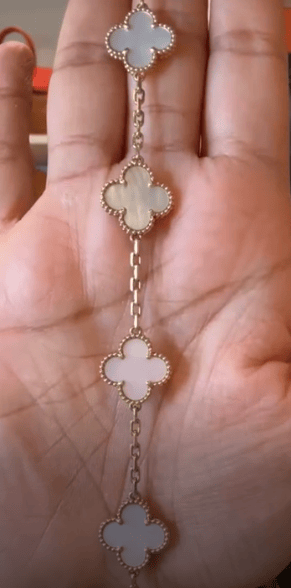 Van Cleef and Arpels Van cleef and Arpels bracelet mother of
pearl with box  AGC3563