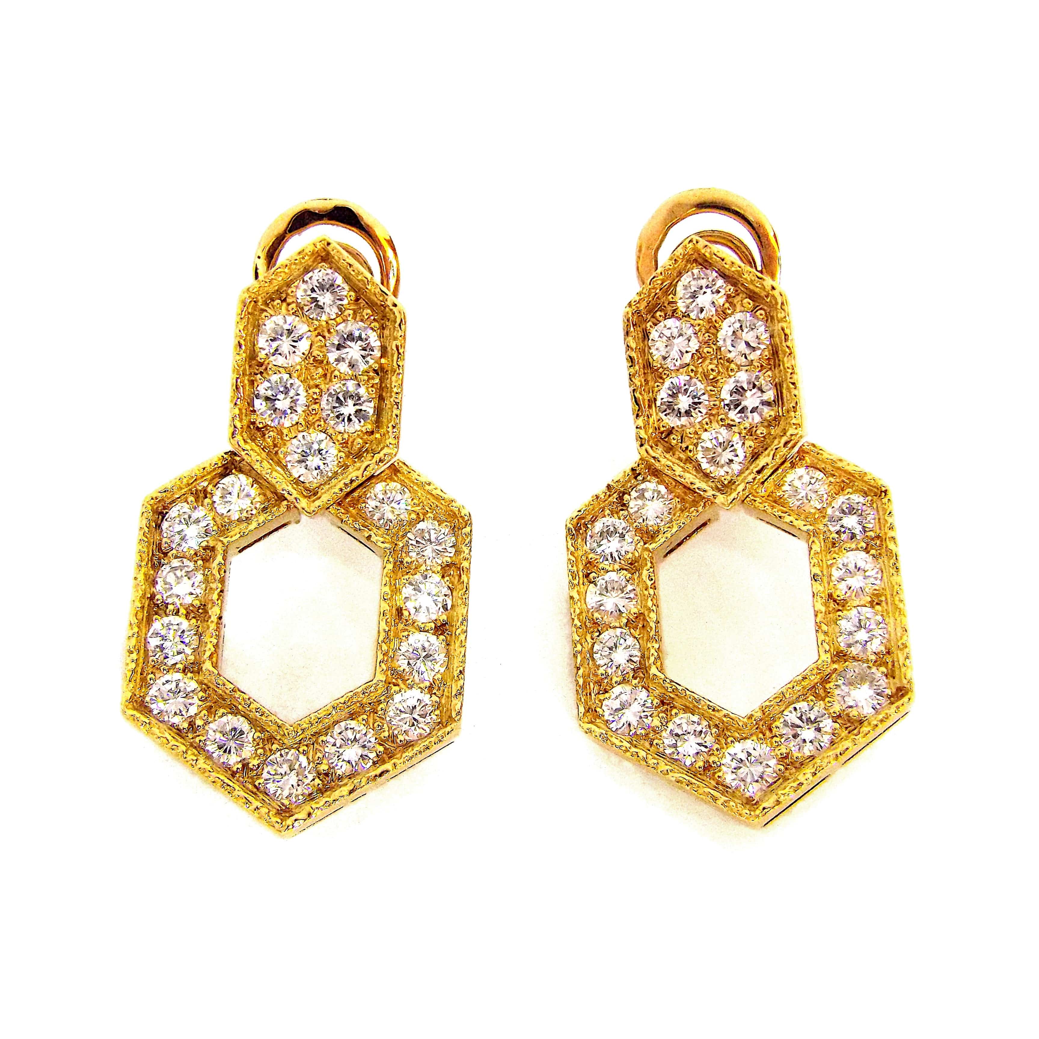 Van Cleef & Arpels Van Cleef & Arpels 18K Yellow Gold Diamond Earclips ASC6840